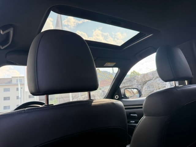 MITSUBISHI Outlander 2.4 PHEV Diamond S-Edition 4WD Automatic-image-8