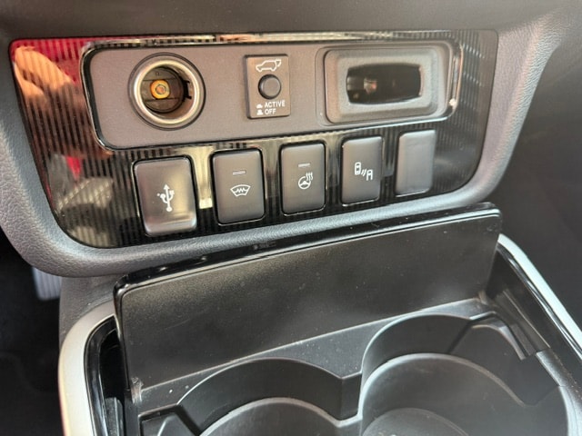 MITSUBISHI Outlander 2.4 PHEV Diamond S-Edition 4WD Automatic-image-13