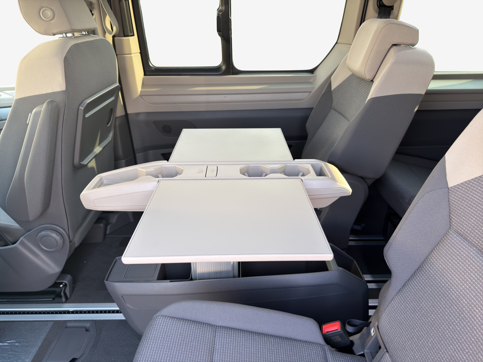 VW Multivan 1.5 eHybrid 4Motion DSG-image-14