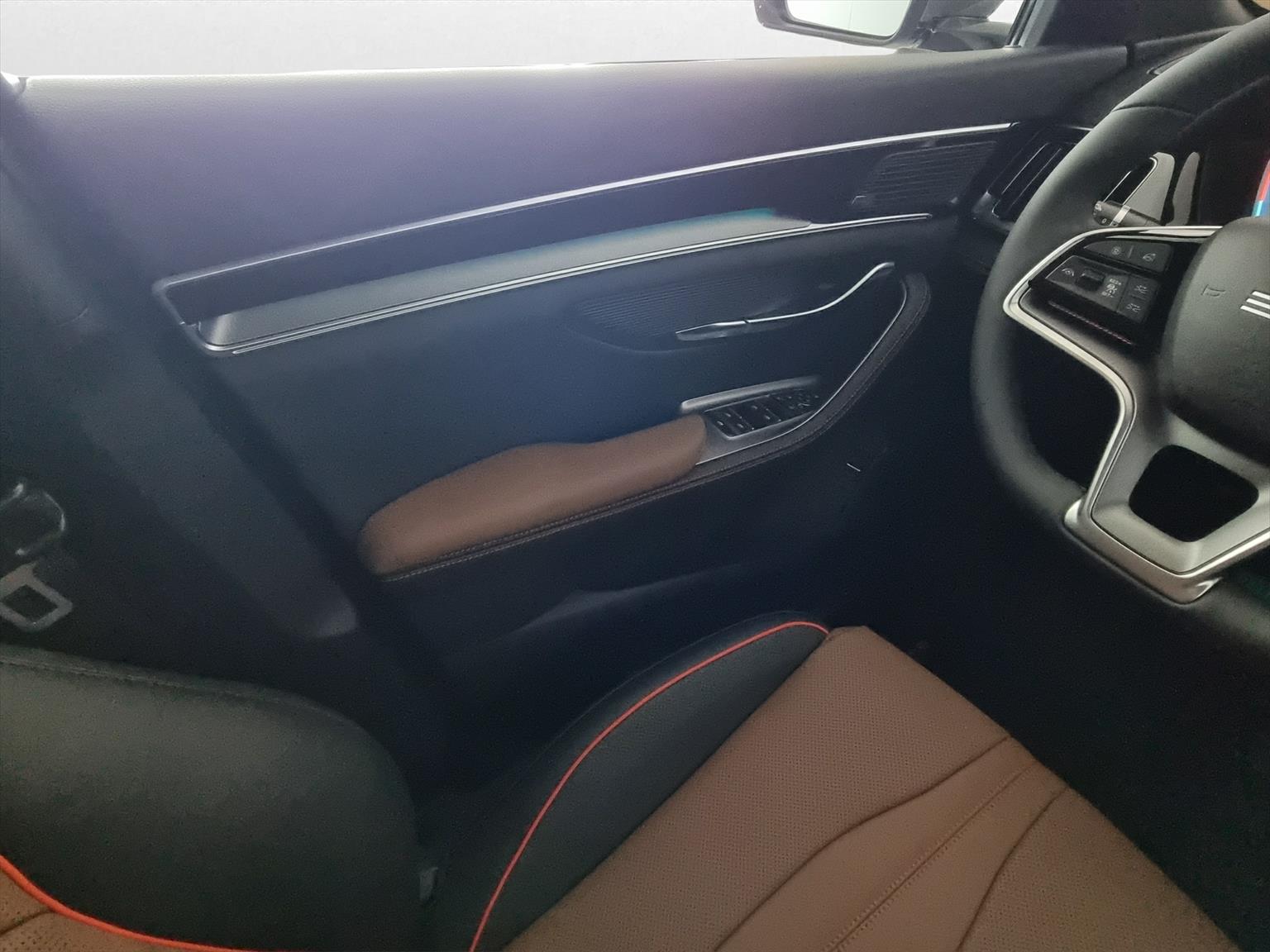 BYD Seal U DM-i Comfort FWD-image-11