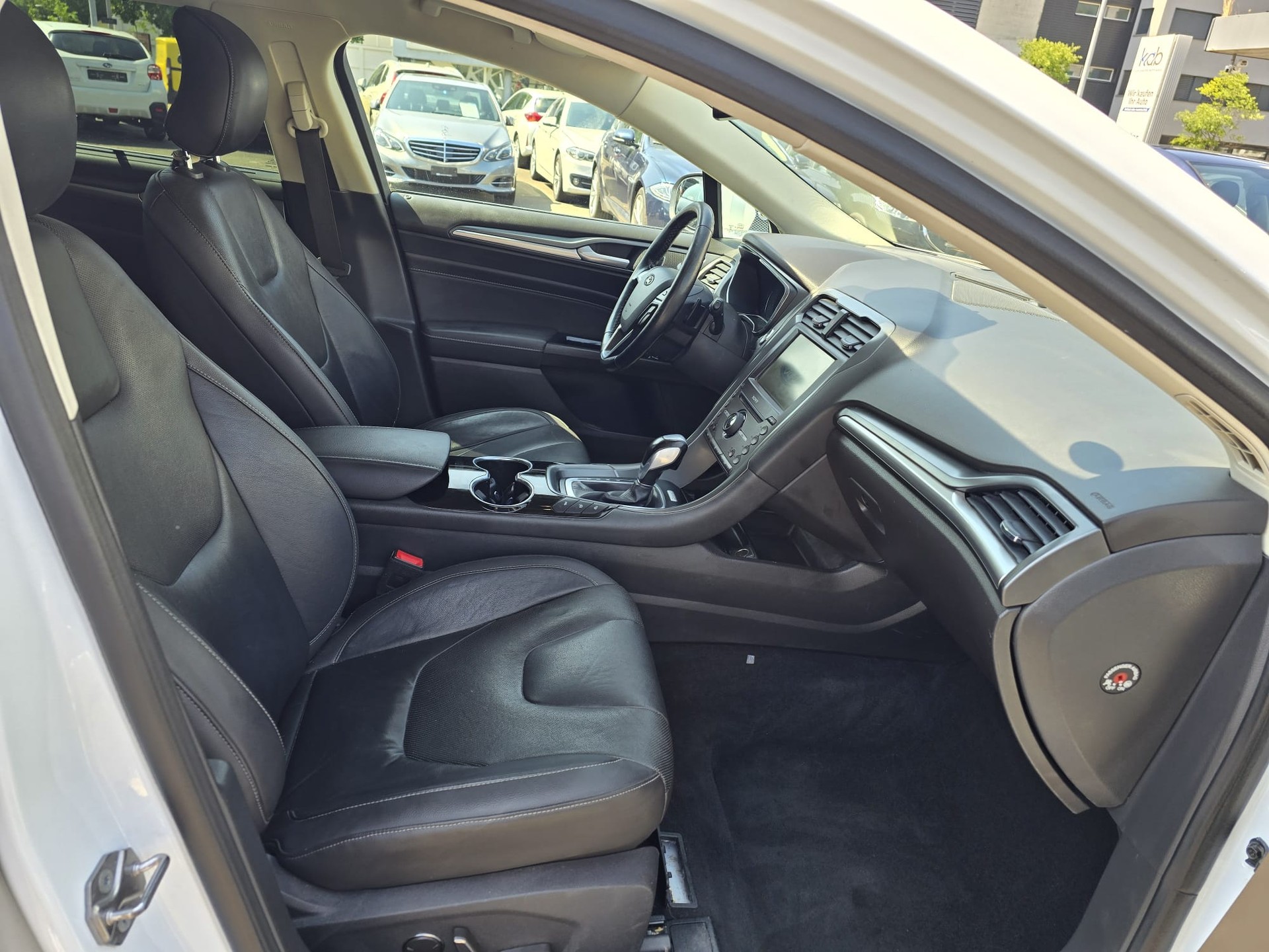 FORD Mondeo 2.0 TDCi Titanium AWD PowerShift-image-14
