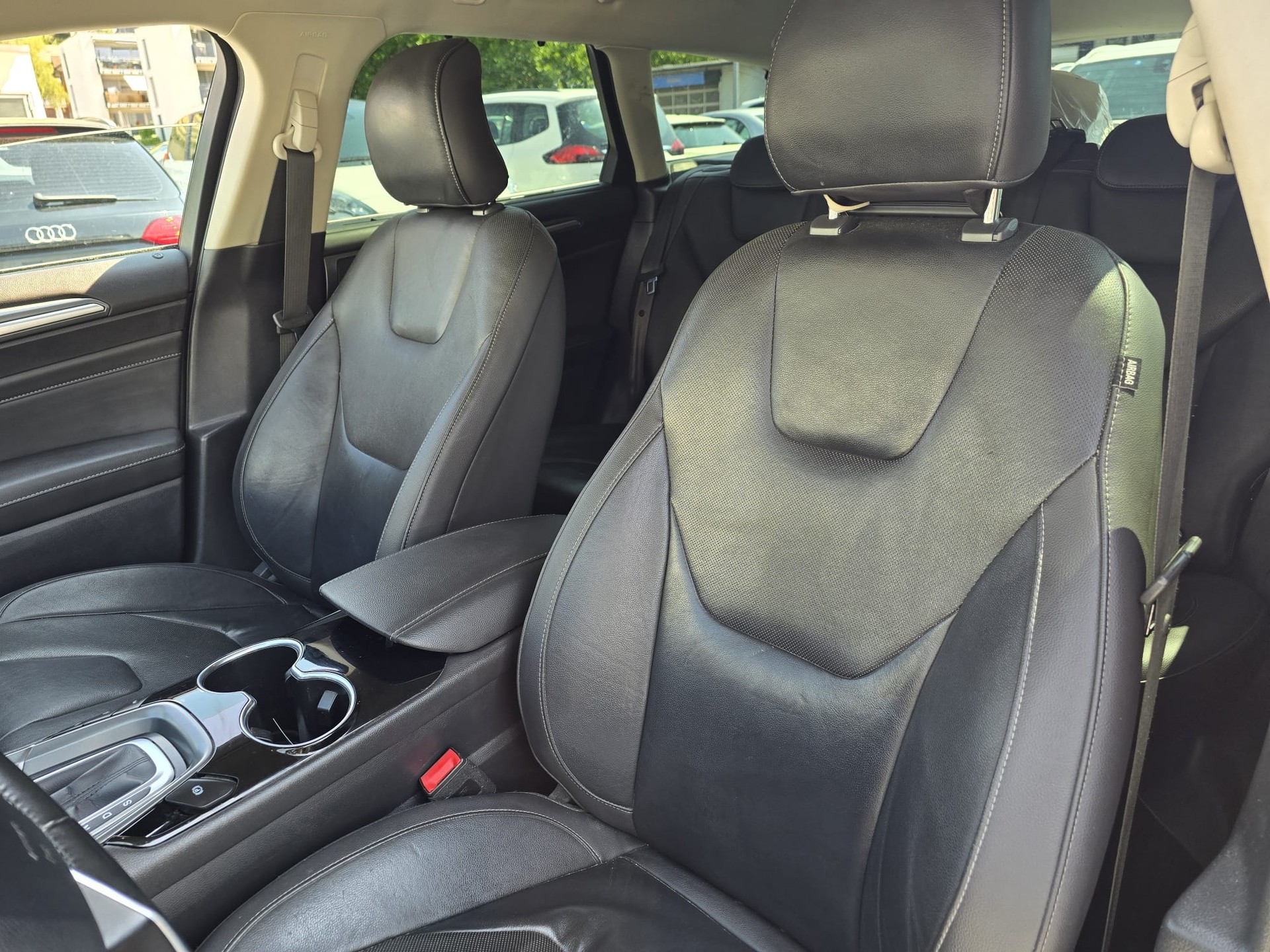 FORD Mondeo 2.0 TDCi Titanium AWD PowerShift-image-13