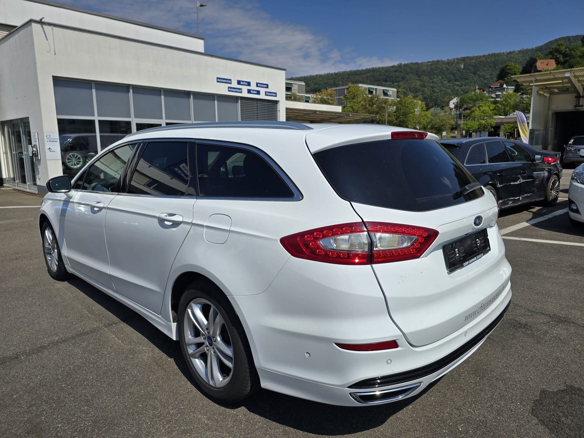 FORD Mondeo 2.0 TDCi Titanium AWD PowerShift-image-3