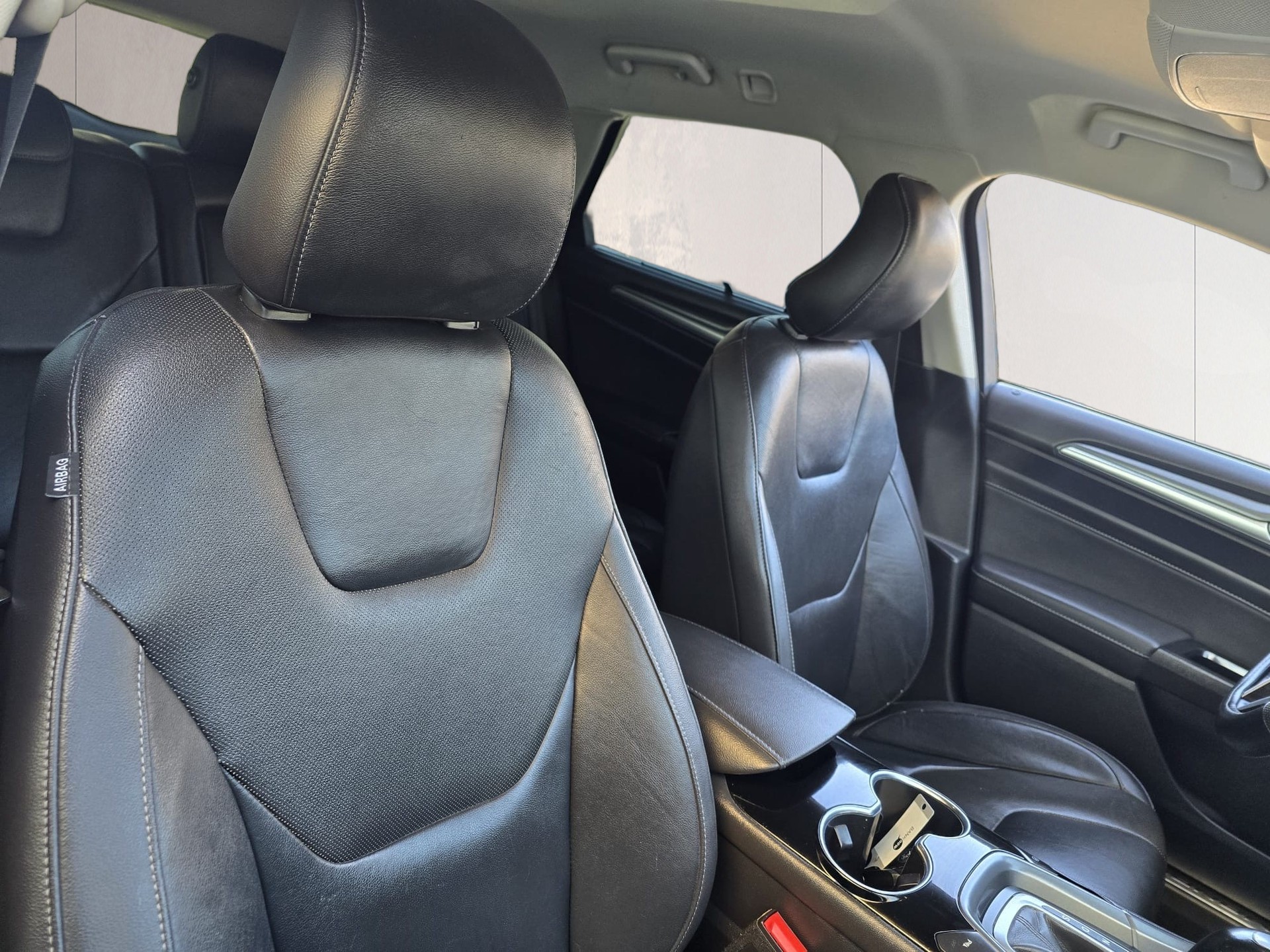 FORD Mondeo 2.0 TDCi Titanium AWD PowerShift-image-14