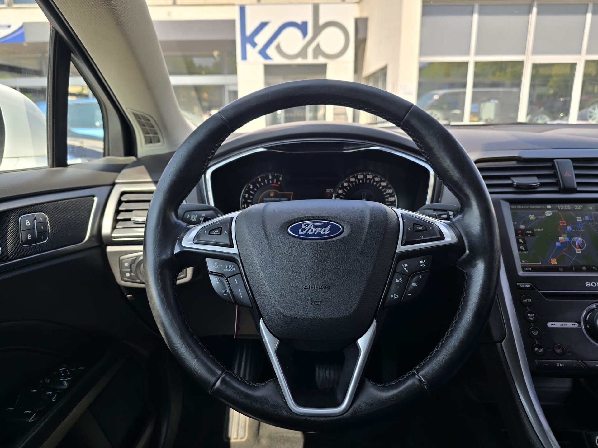 FORD Mondeo 2.0 TDCi Titanium AWD PowerShift-image-8