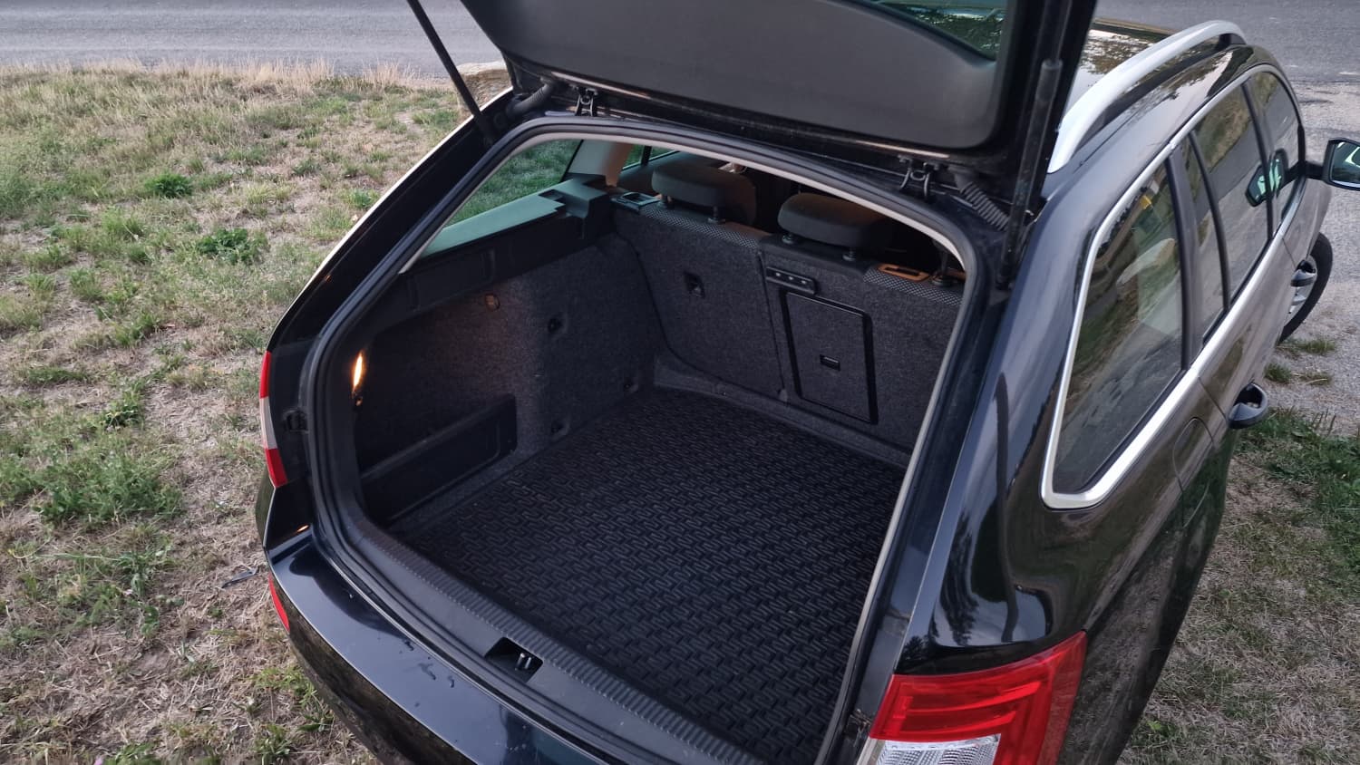 SKODA 2.0 TDI 150 Ambition-image-4