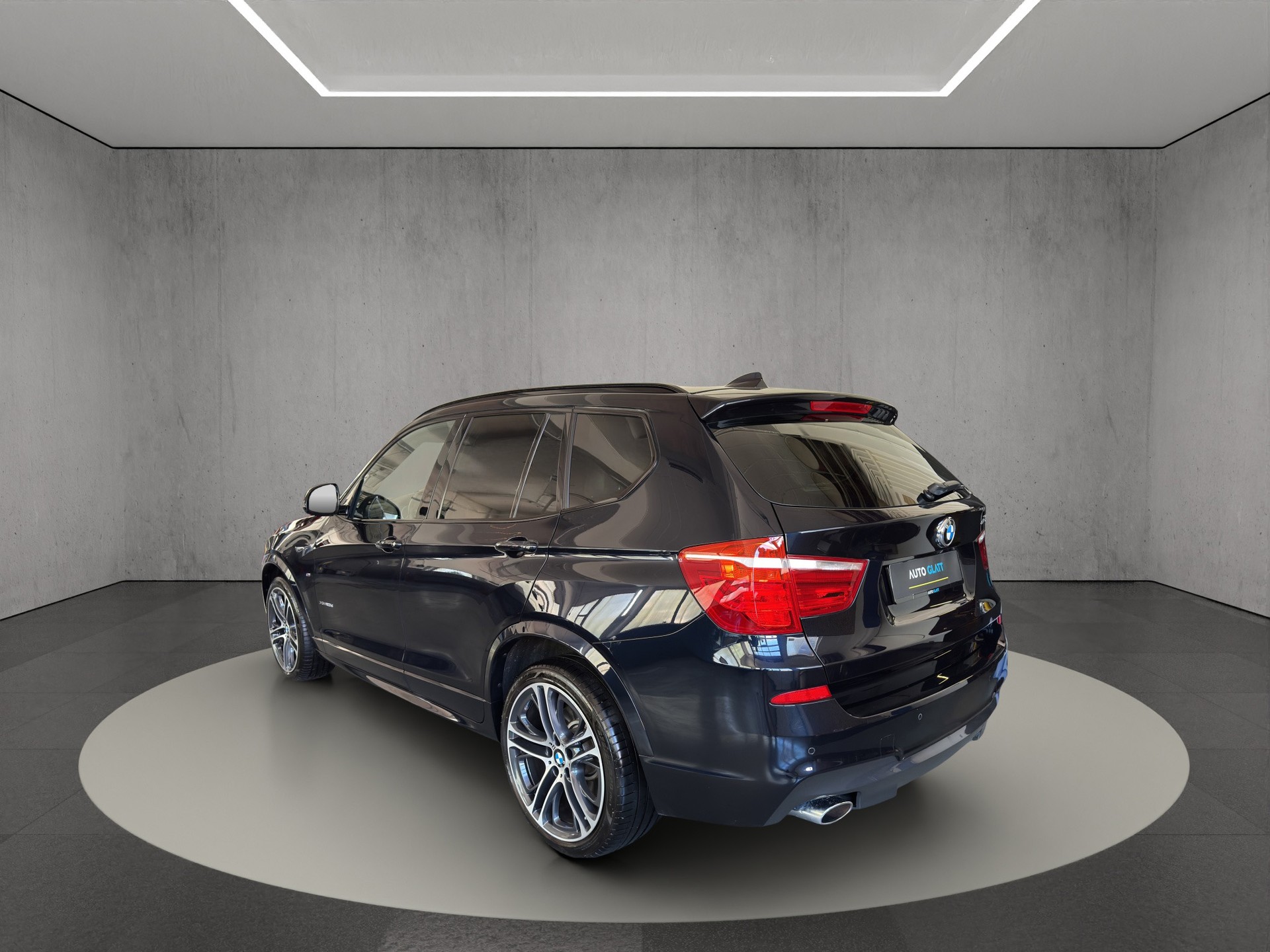 BMW X3 xDrive 20d M Sport Steptronic "Standheiz.-AHK-Pano-Head-Up-20"Alu"-image-4