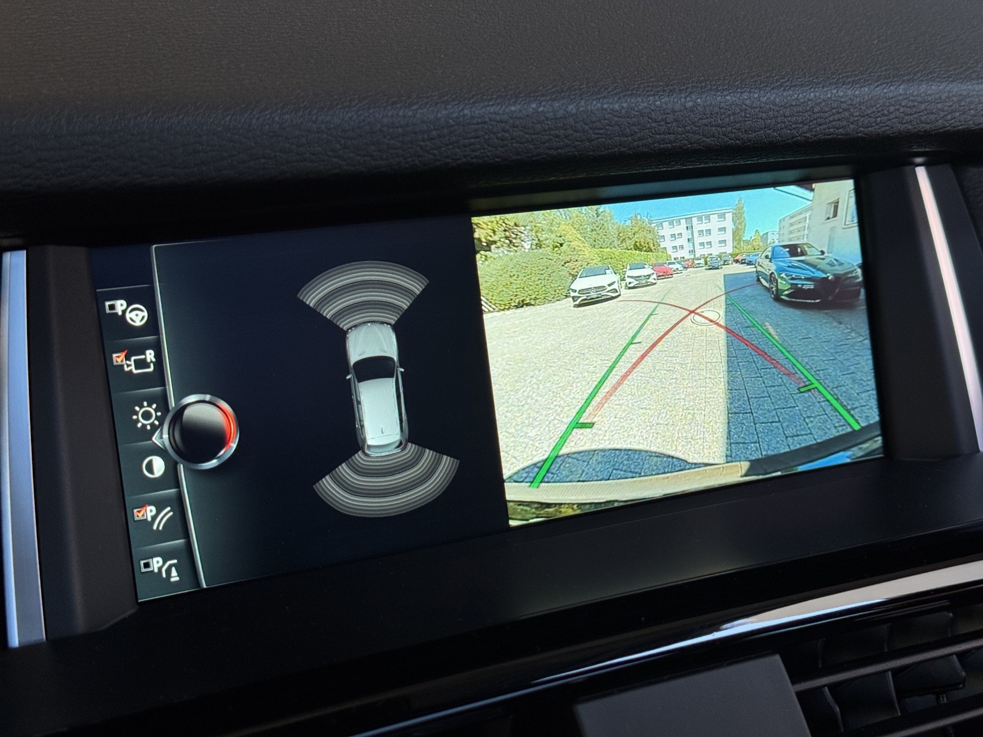 BMW X3 xDrive 20d M Sport Steptronic "Standheiz.-AHK-Pano-Head-Up-20"Alu"-image-18