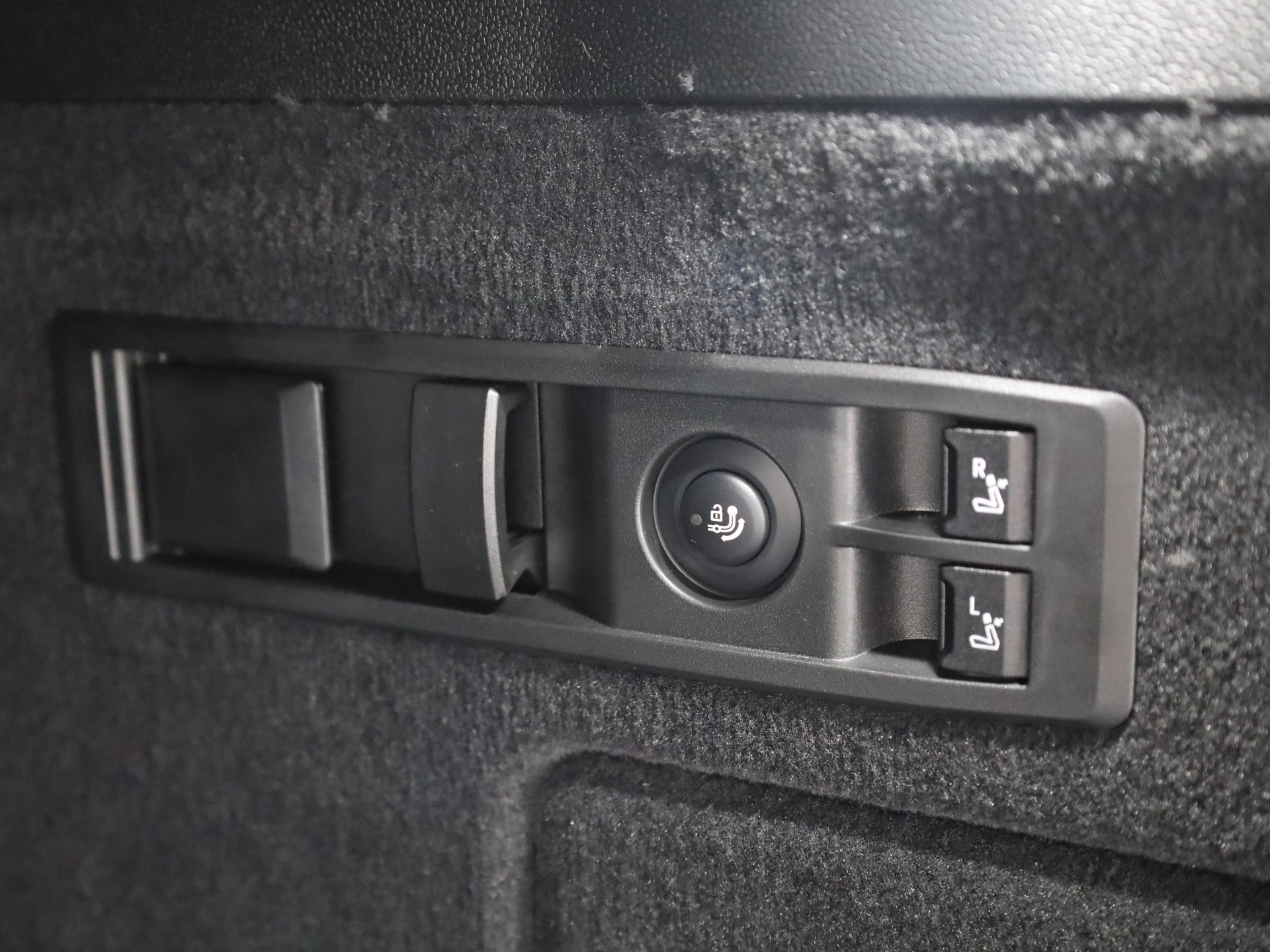 BMW iX xDrive60-image-20