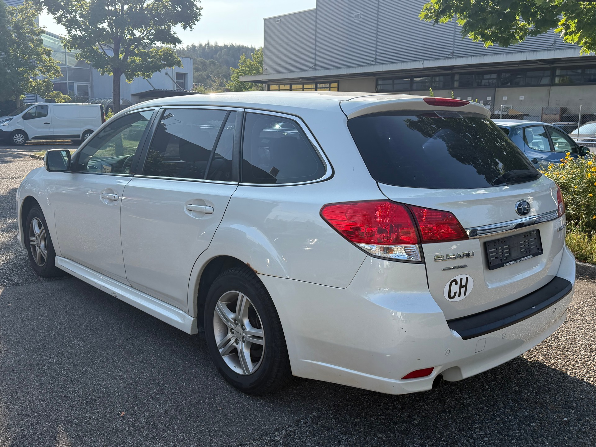 SUBARU Legacy 2.0i Swiss AWD-image-6