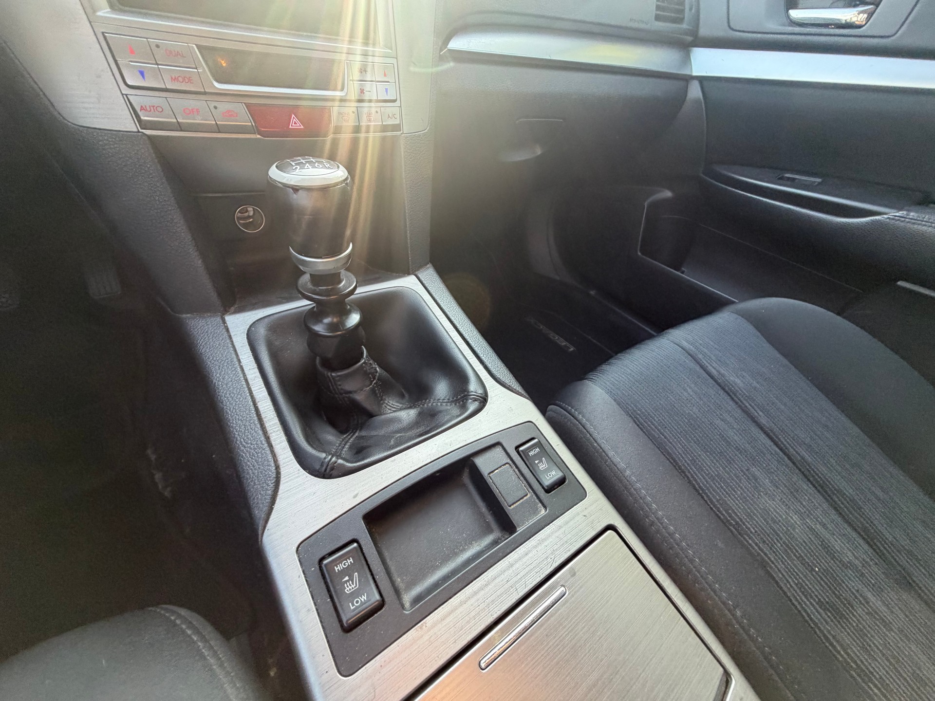 SUBARU Legacy 2.0i Swiss AWD-image-12