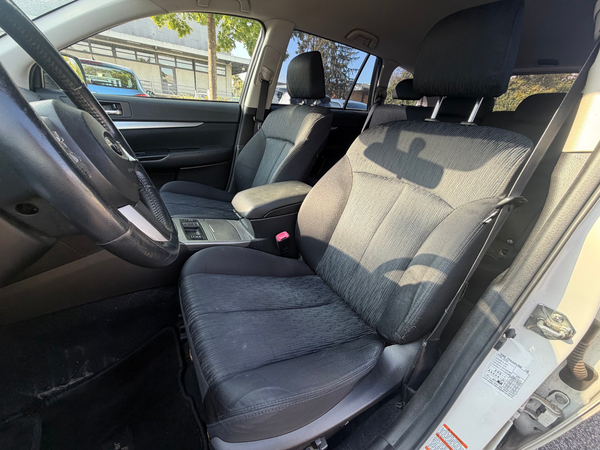 SUBARU Legacy 2.0i Swiss AWD-image-8