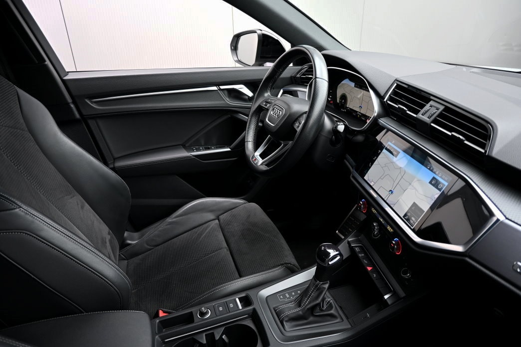 AUDI Q3 Sportback 45 TFSI e S line Attraction S-tronic-image-6