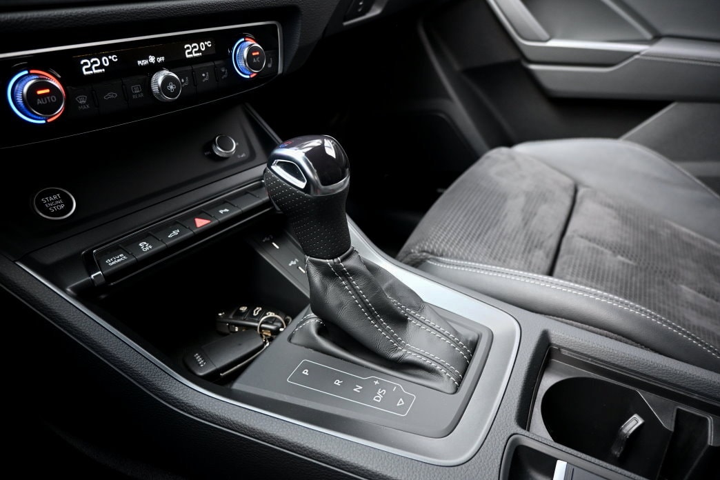 AUDI Q3 Sportback 45 TFSI e S line Attraction S-tronic-image-9