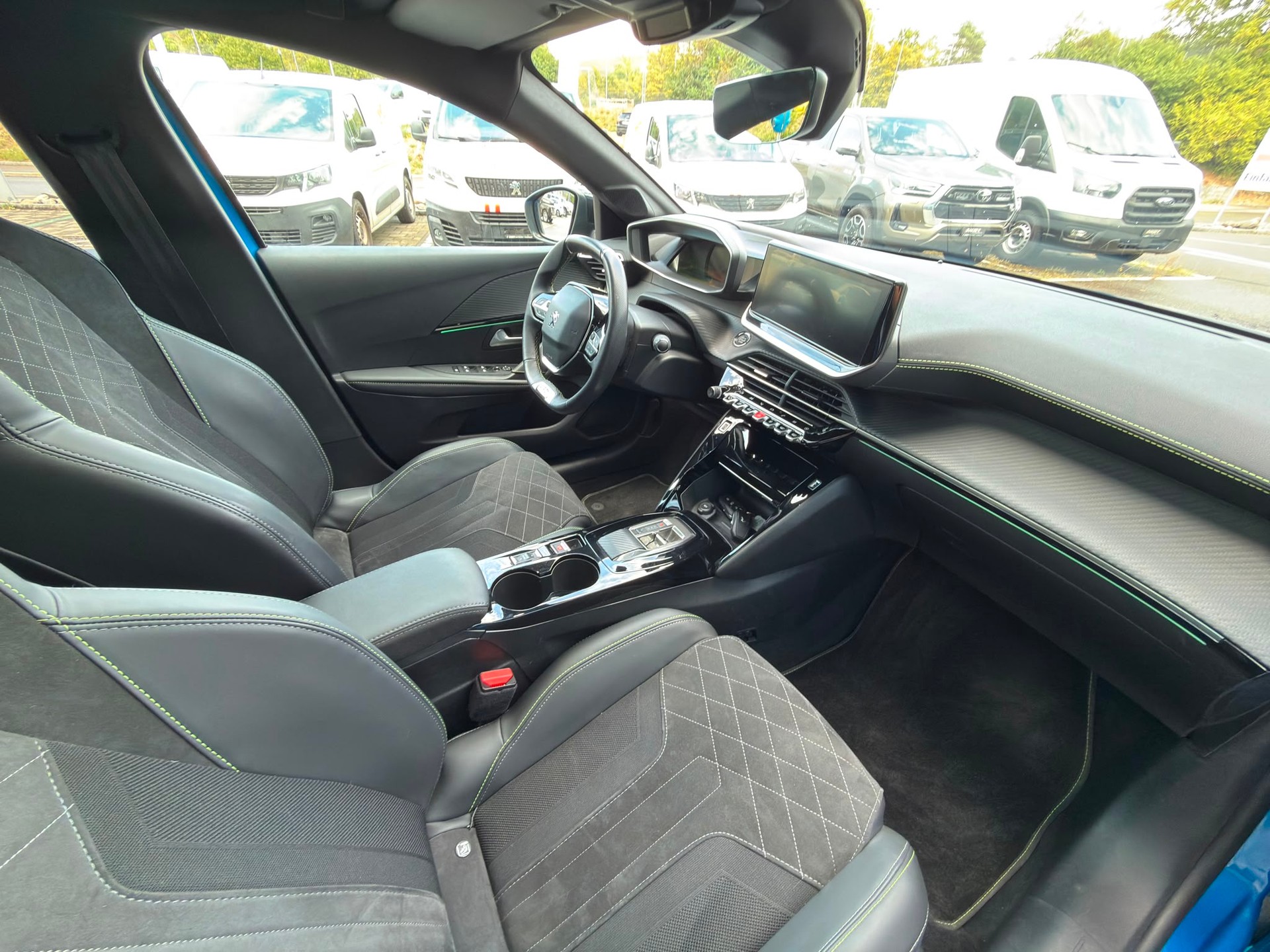 PEUGEOT 208 Elektrik GT Pack-image-6