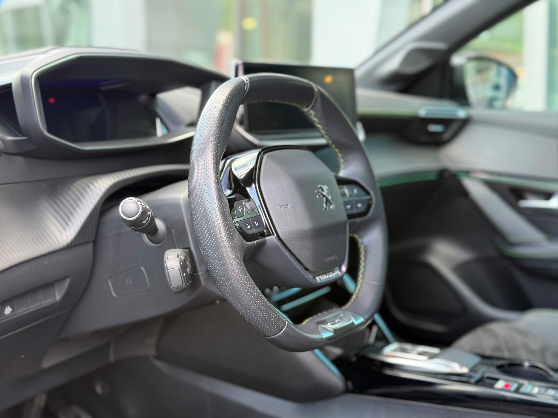 PEUGEOT 208 Elektrik GT Pack-image-8