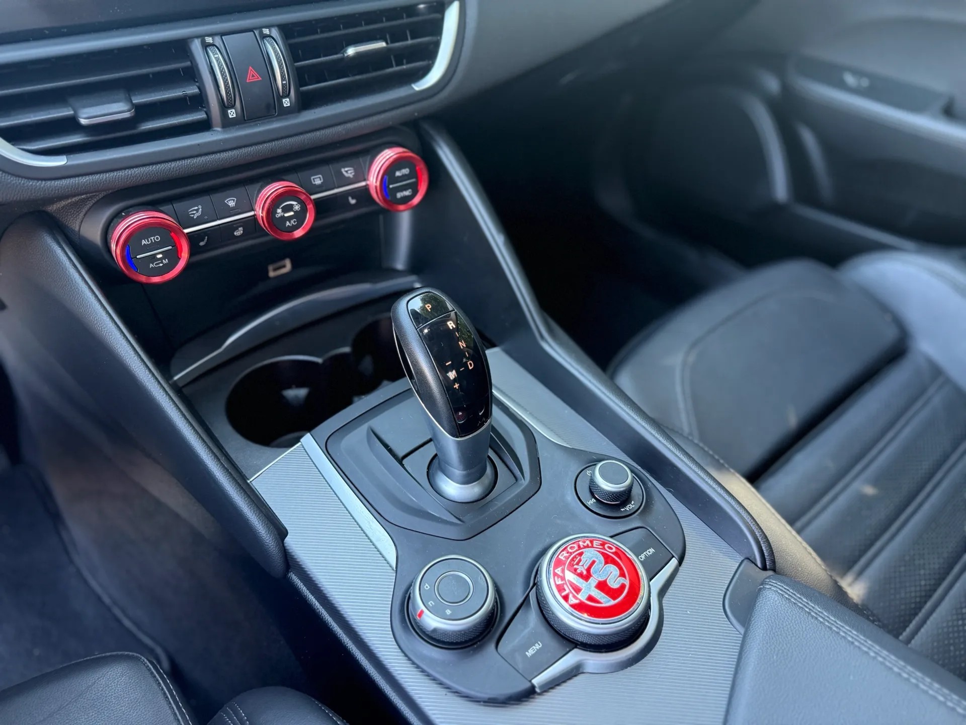 ALFA ROMEO Giulia 2.0 Veloce Q4 Automatic-image-11