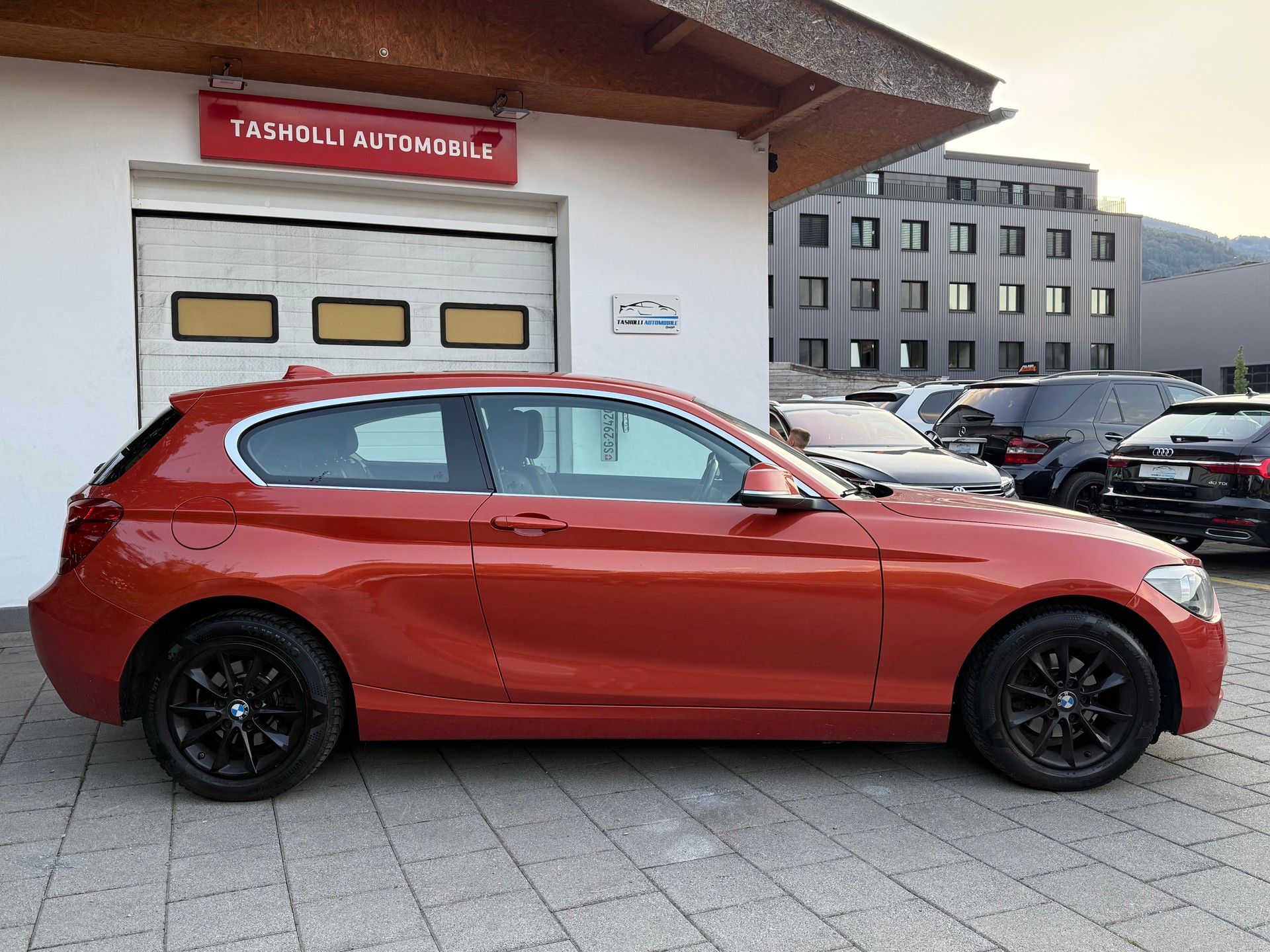 BMW 116i Sport Line-image-5