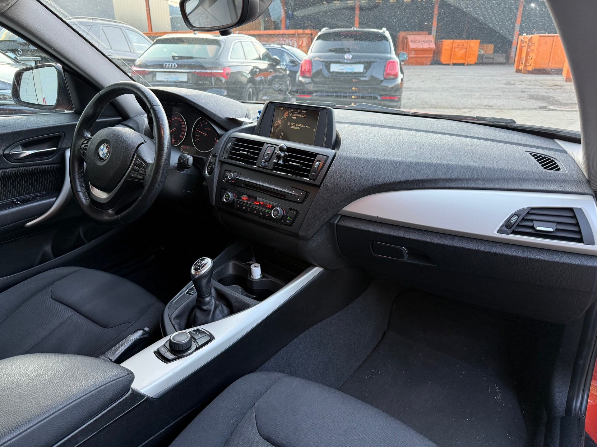 BMW 116i Sport Line-image-8