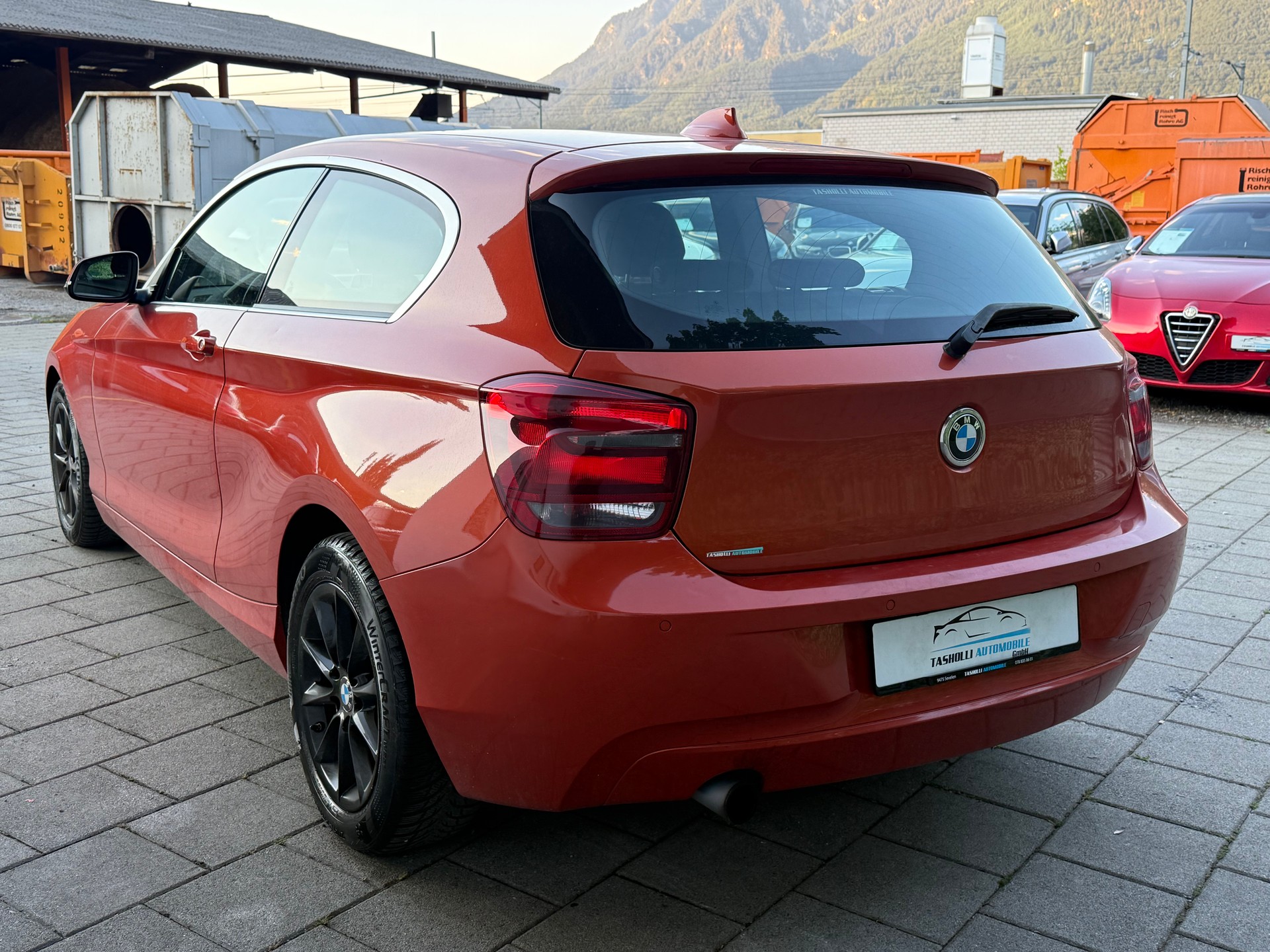 BMW 116i Sport Line-image-2