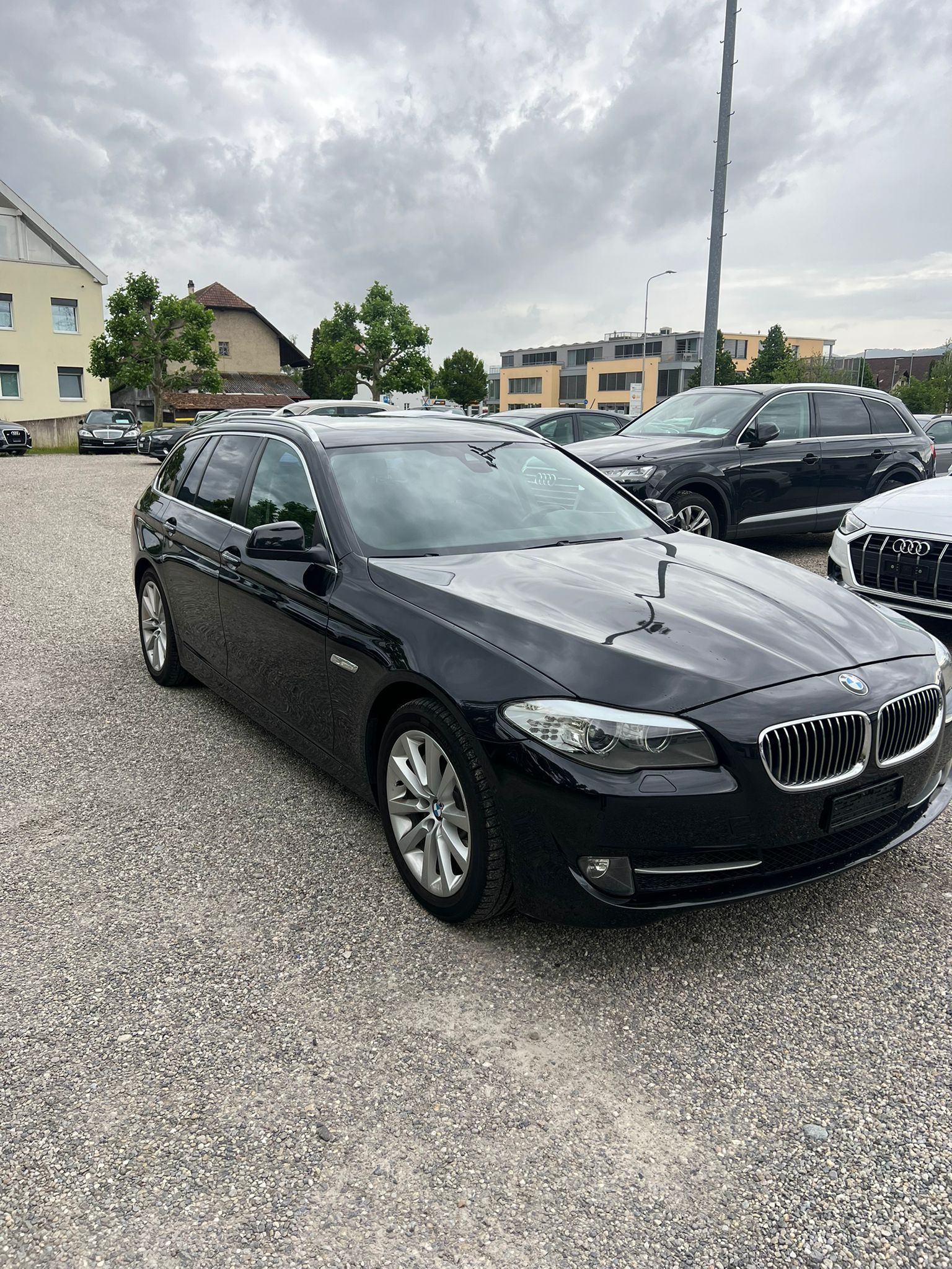 BMW 525d xDrive Touring Steptronic-image-0