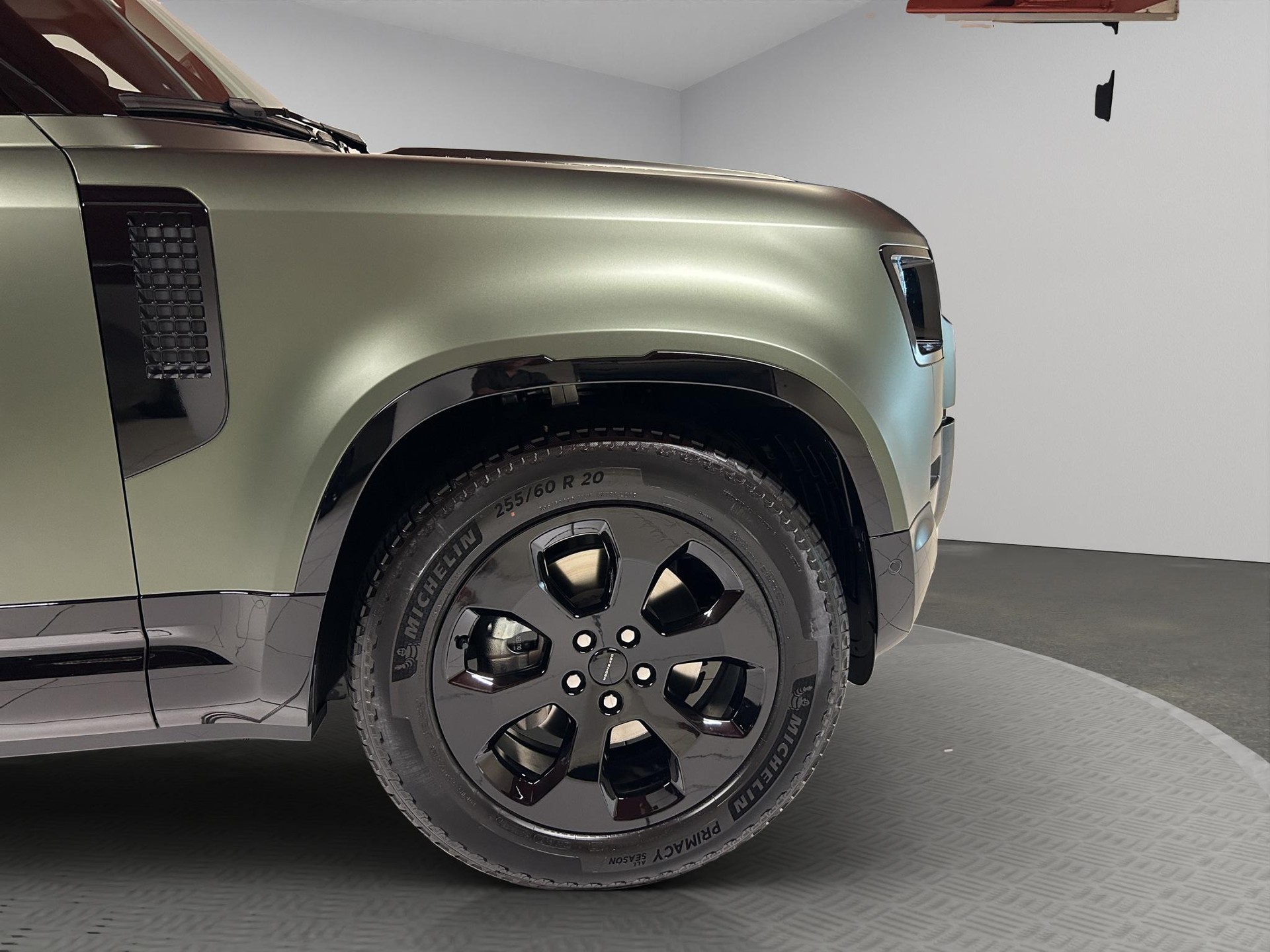 LAND ROVER Defender 90 3.0 D I6 250 X-Dynamic SE-image-10