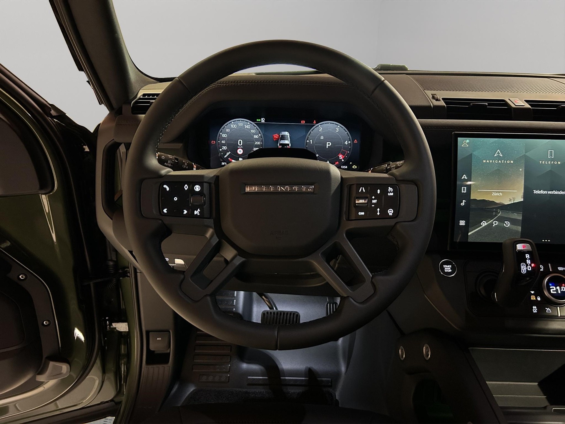 LAND ROVER Defender 90 3.0 D I6 250 X-Dynamic SE-image-9