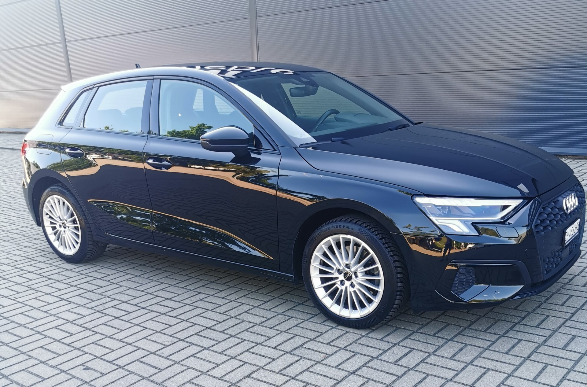 AUDI 2.0 40 TFSI Advanced quattro S-Tronic-image-3