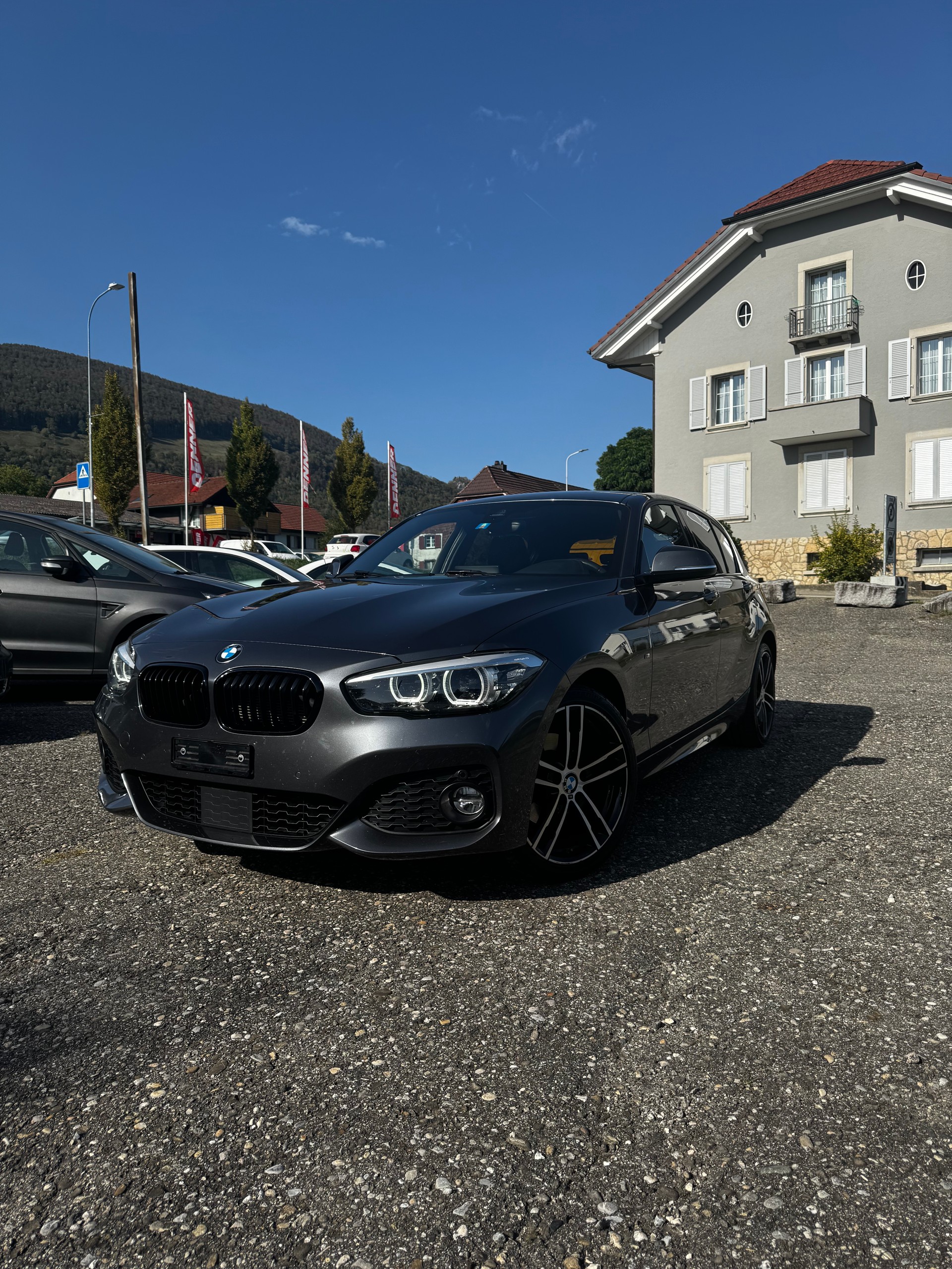 BMW 120d xDrive SAG (FACELIFT und FIXPREIS)-image-0