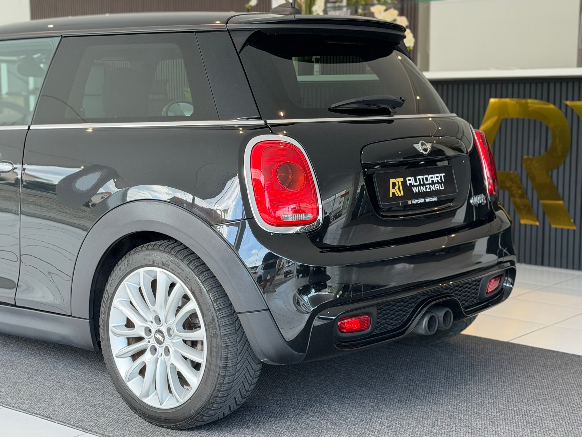 MINI Cooper S JCW Steptronic **Frisch ab MFK & Service**-image-9