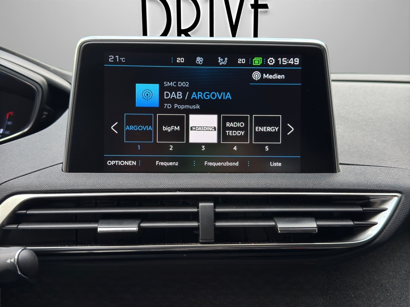 PEUGEOT 3008 1.5 BlueHDi Allure EAT-image-15