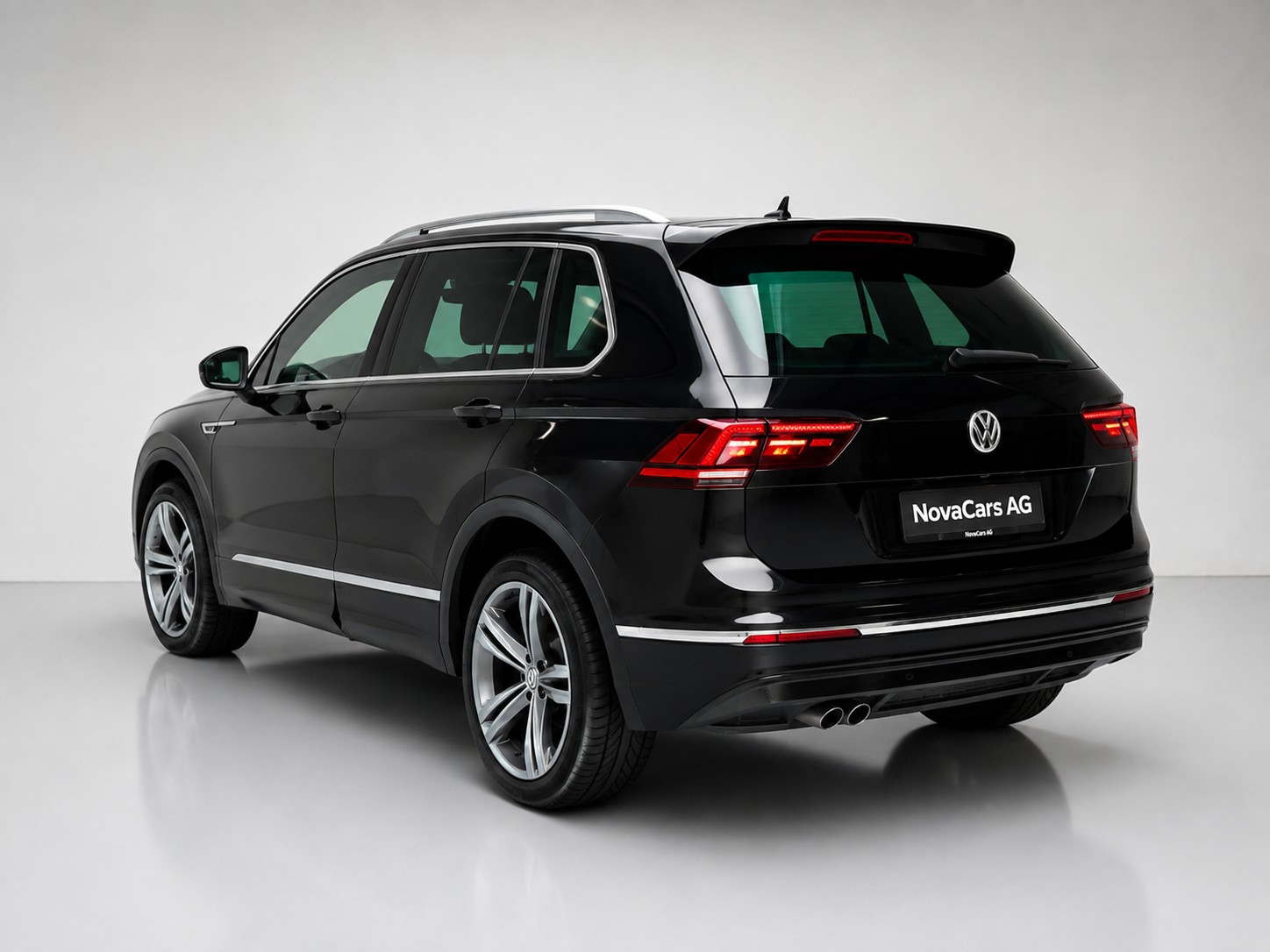 VW Tiguan 2.0TSI R-Line 4Motion (CH)-image-2