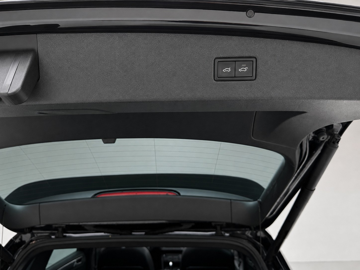 VW Tiguan 2.0TSI R-Line 4Motion (CH)-image-14