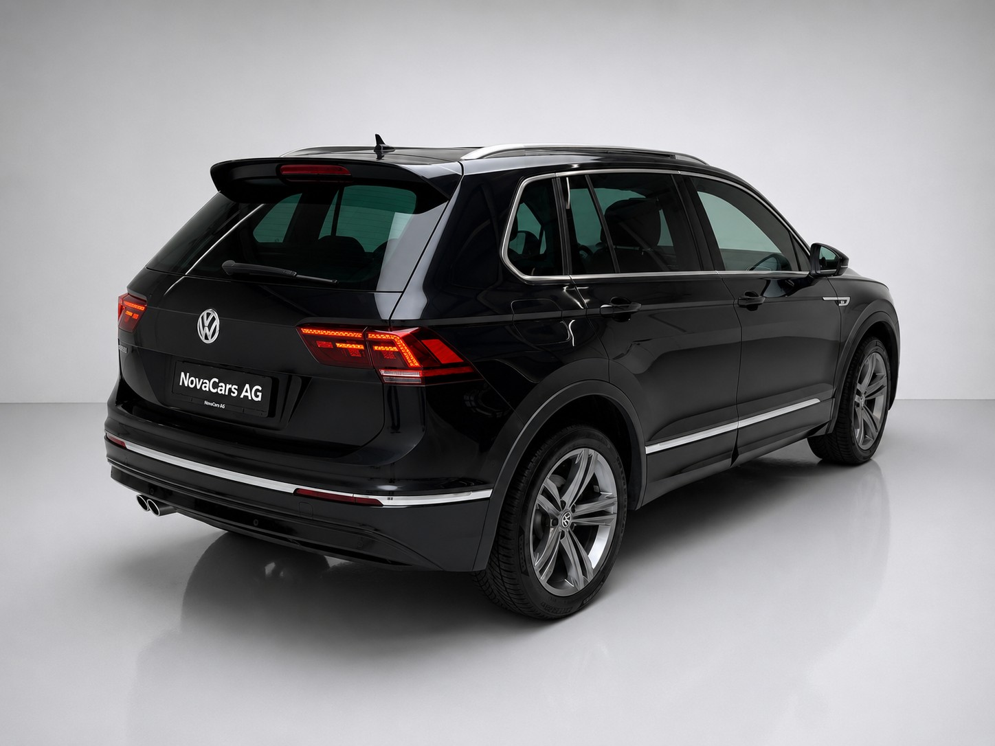 VW Tiguan 2.0TSI R-Line 4Motion (CH)-image-4