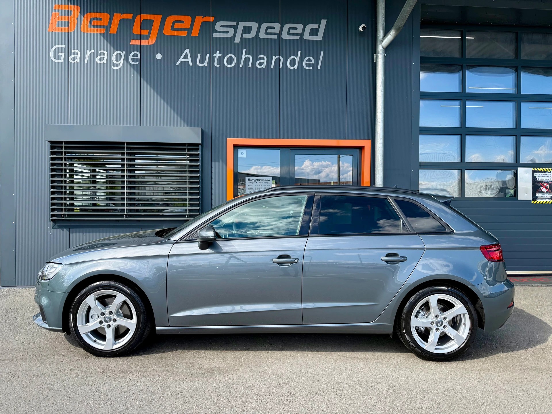 AUDI A3 Sportback 35 TDI Sport S-tronic-image-1