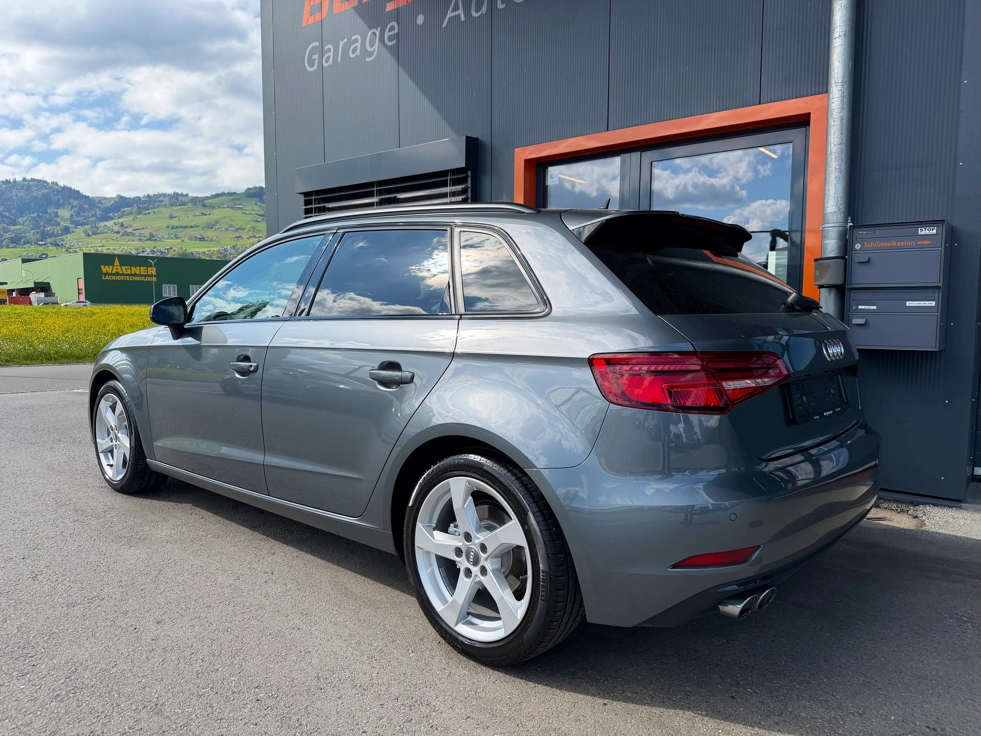 AUDI A3 Sportback 35 TDI Sport S-tronic-image-2