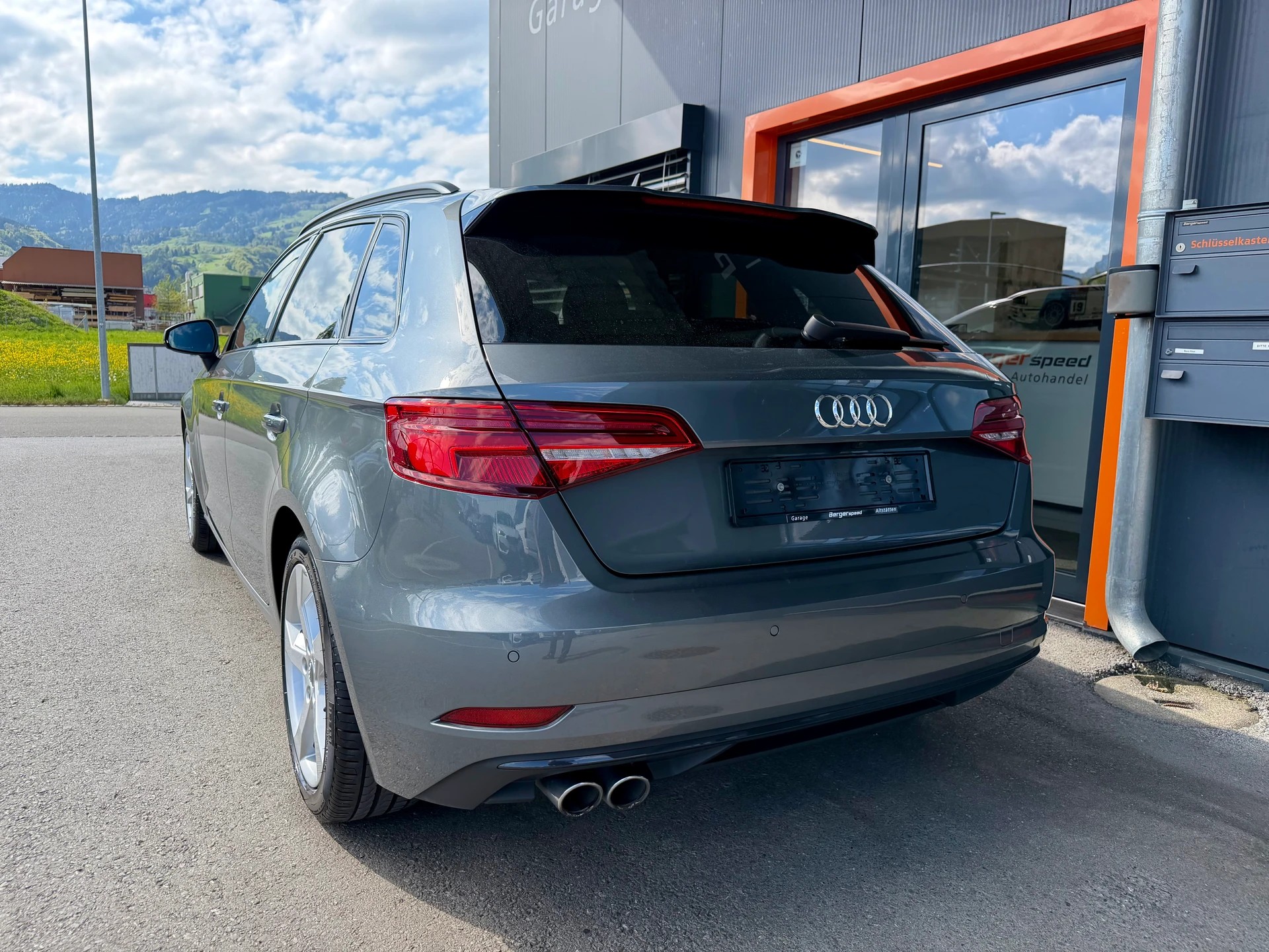 AUDI A3 Sportback 35 TDI Sport S-tronic-image-4