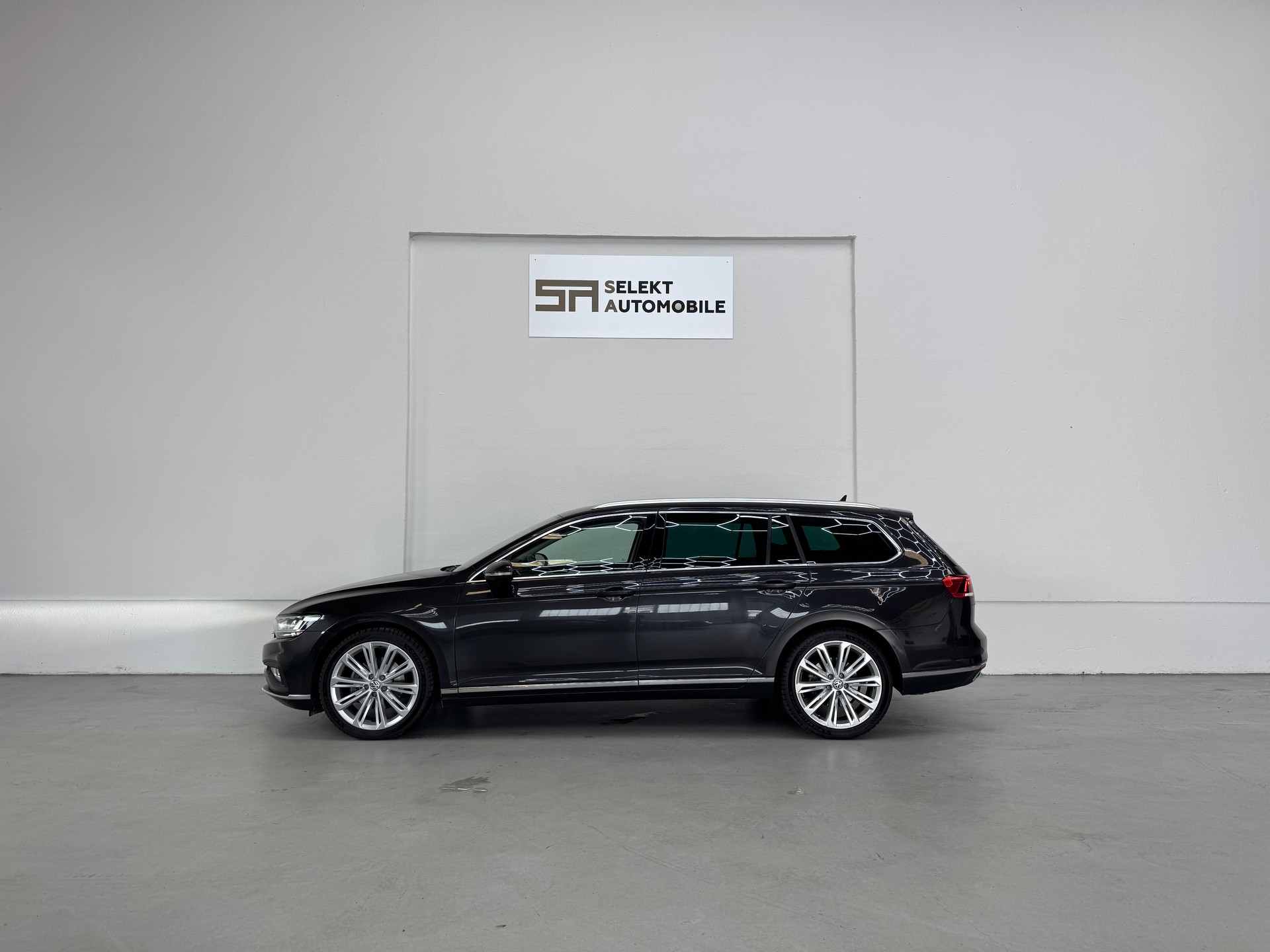 VW Passat 2.0 TDI BMT Elegance 4Motion DSG-image-3