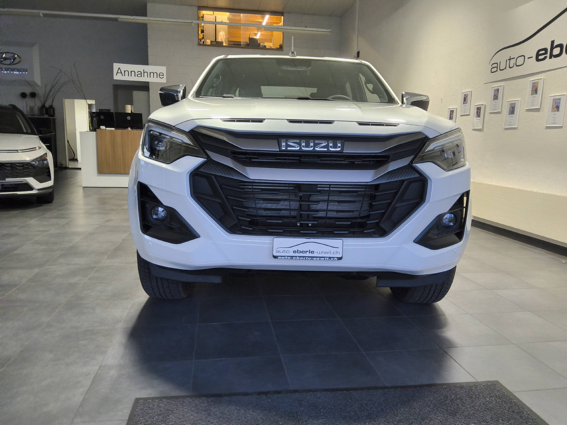 ISUZU D-Max Space Pick-up 2.2 DDi Prestige 4x4-image-2