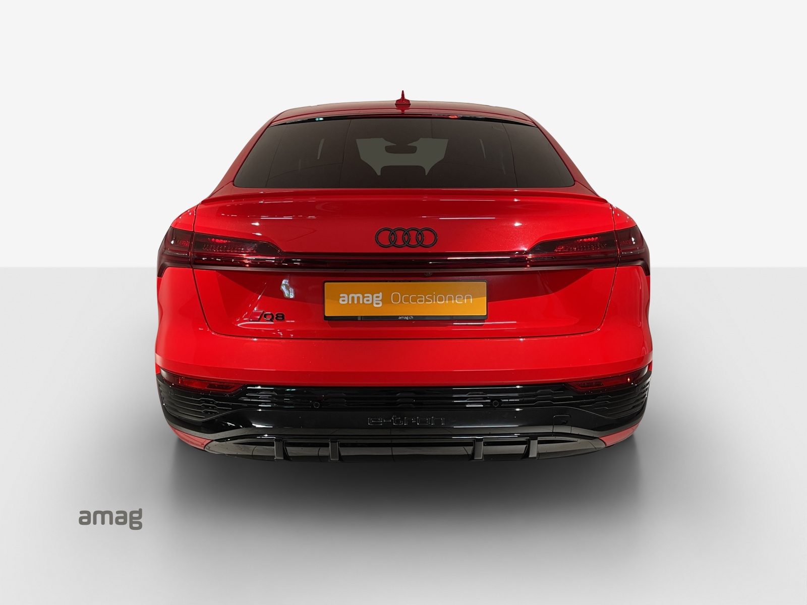 AUDI Q8 Sportback 55 e-tron S line quattro-image-3