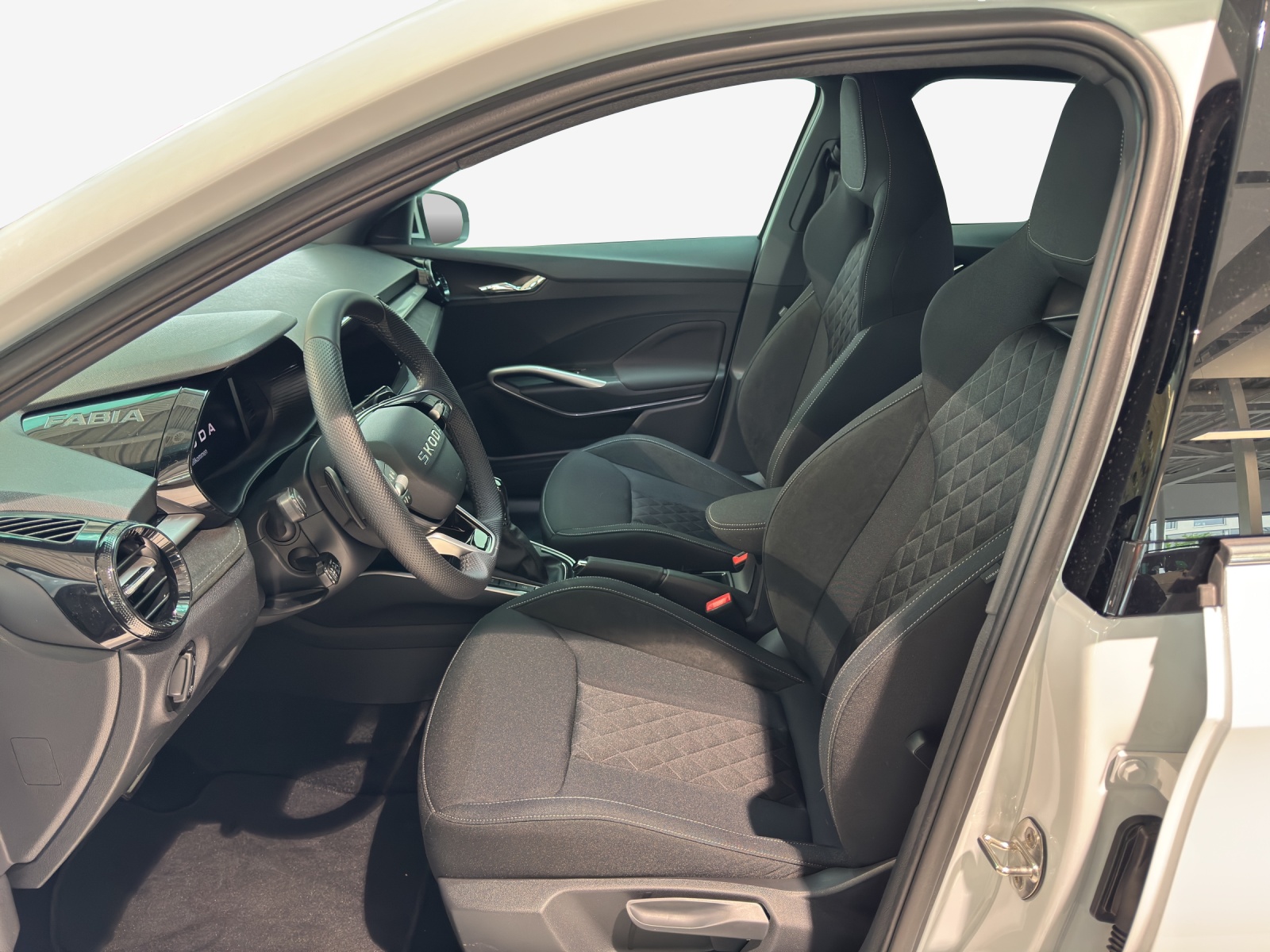SKODA Fabia 1.5 TSI Dynamic DSG-image-7