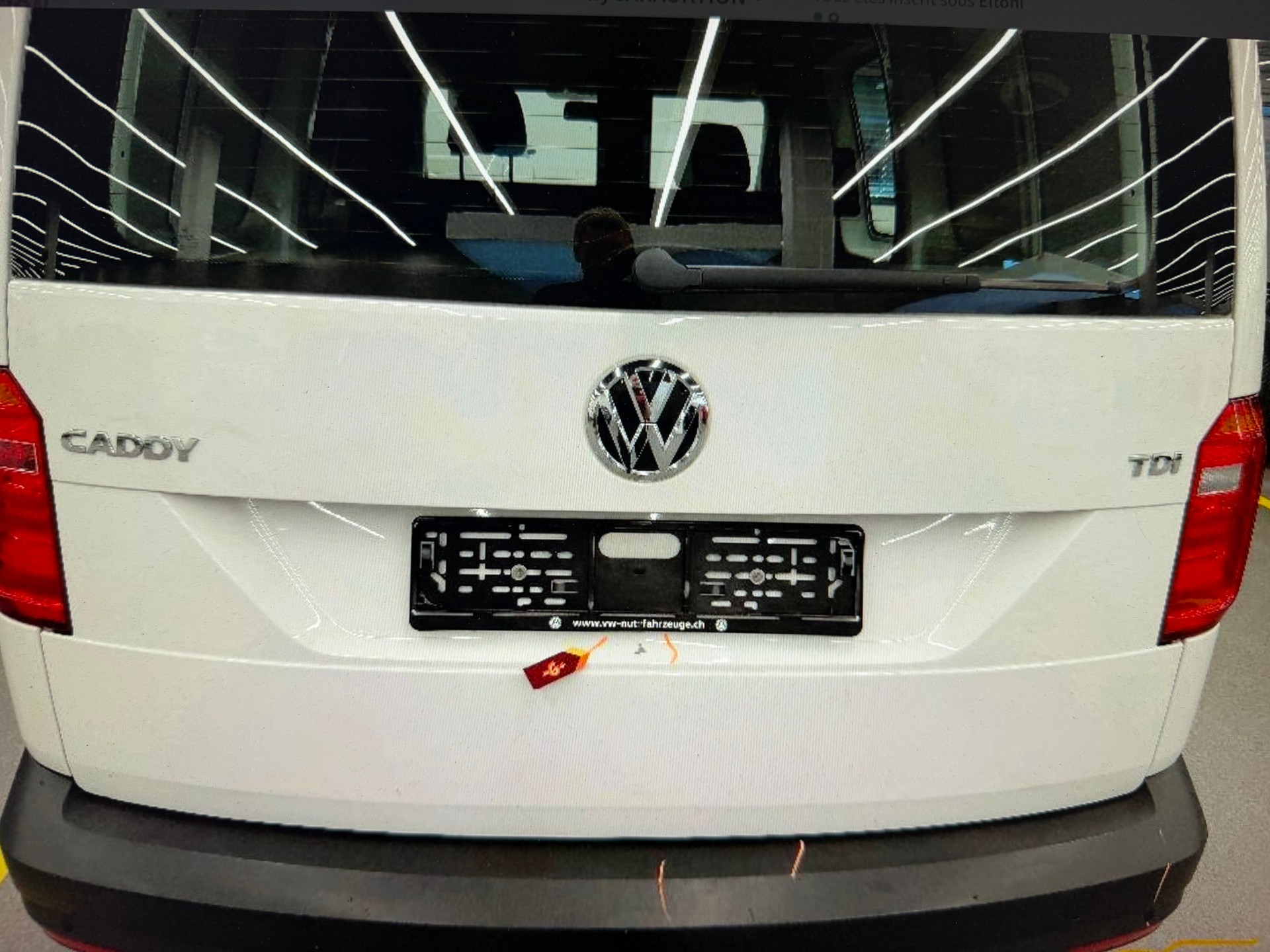 VW Caddy Maxi 2.0TDI BlueMotion Technology-image-6