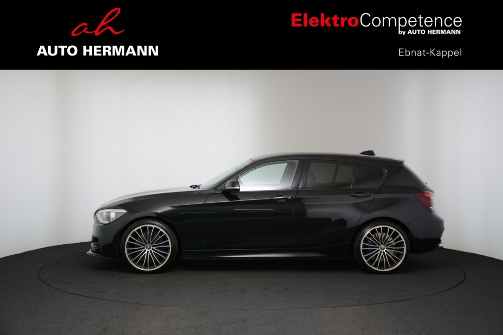 BMW M135i xDrive Steptronic-image-3