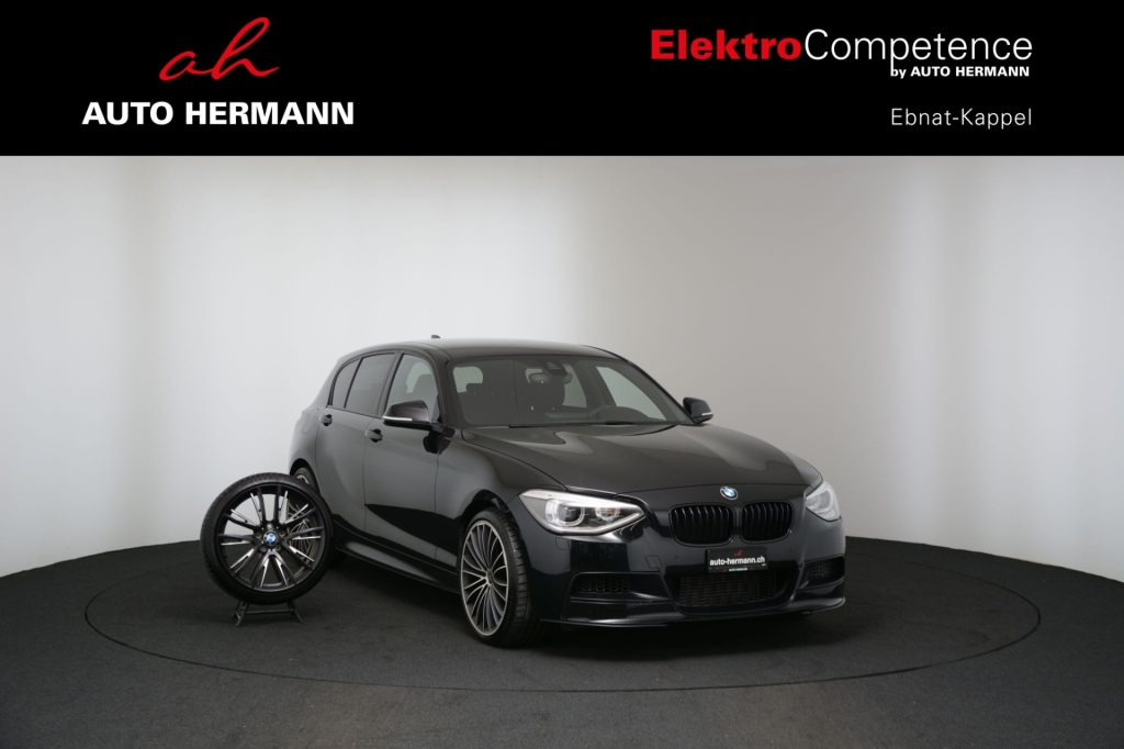 BMW M135i xDrive Steptronic-image-0