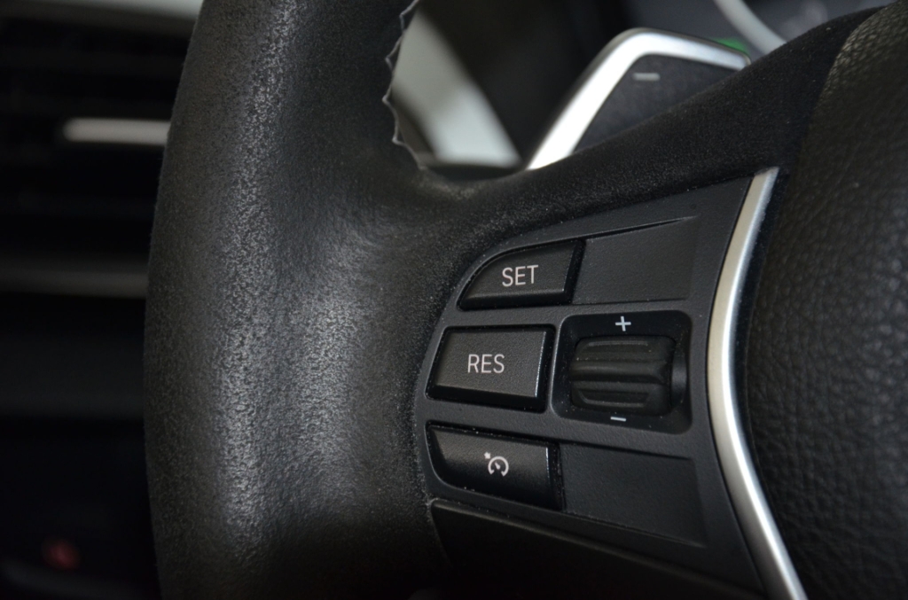 BMW M135i xDrive Steptronic-image-19