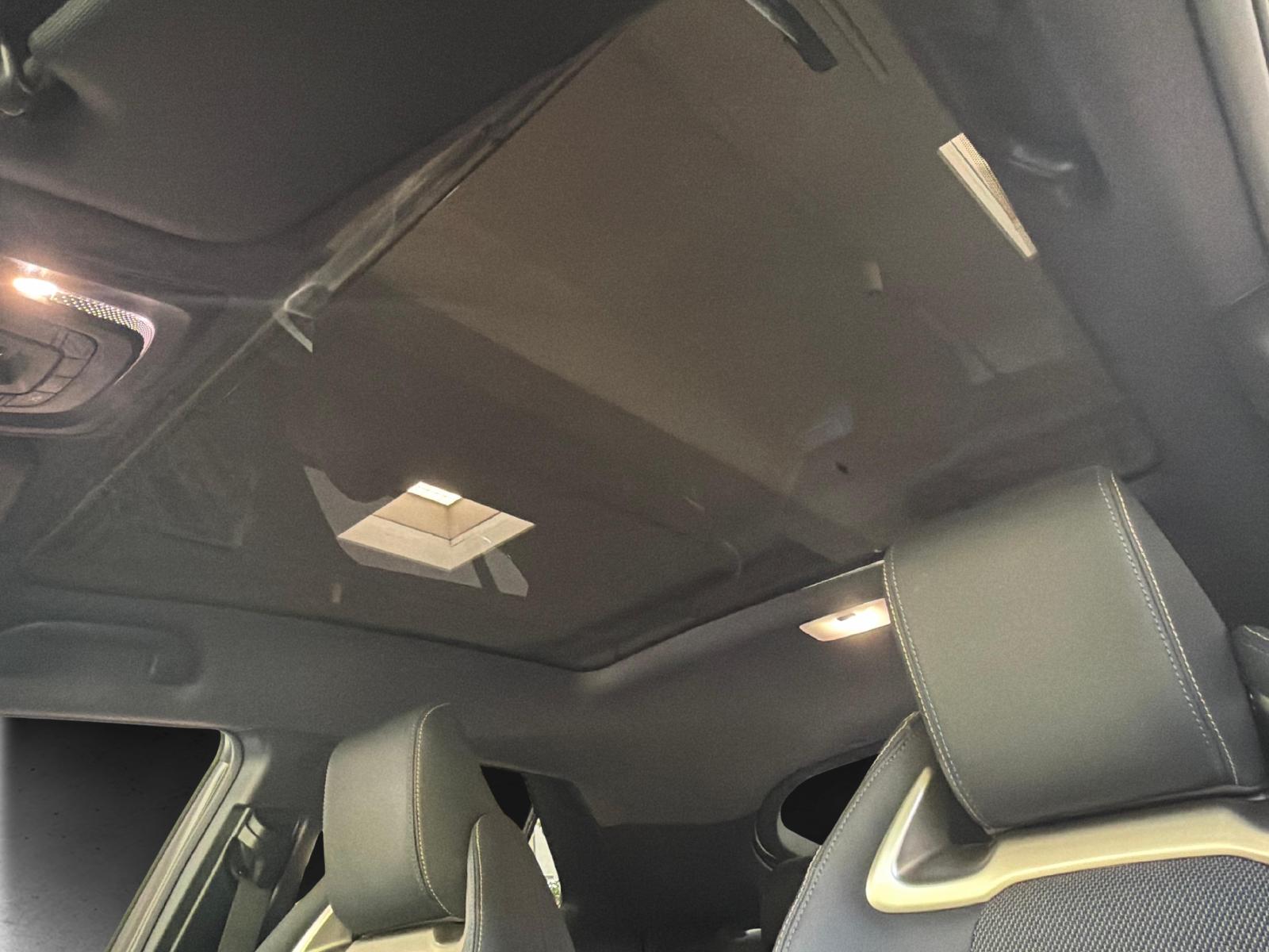 TOYOTA C-HR 2.0 HEV Style 4x4 - Ruote e servizi inclusi-image-10