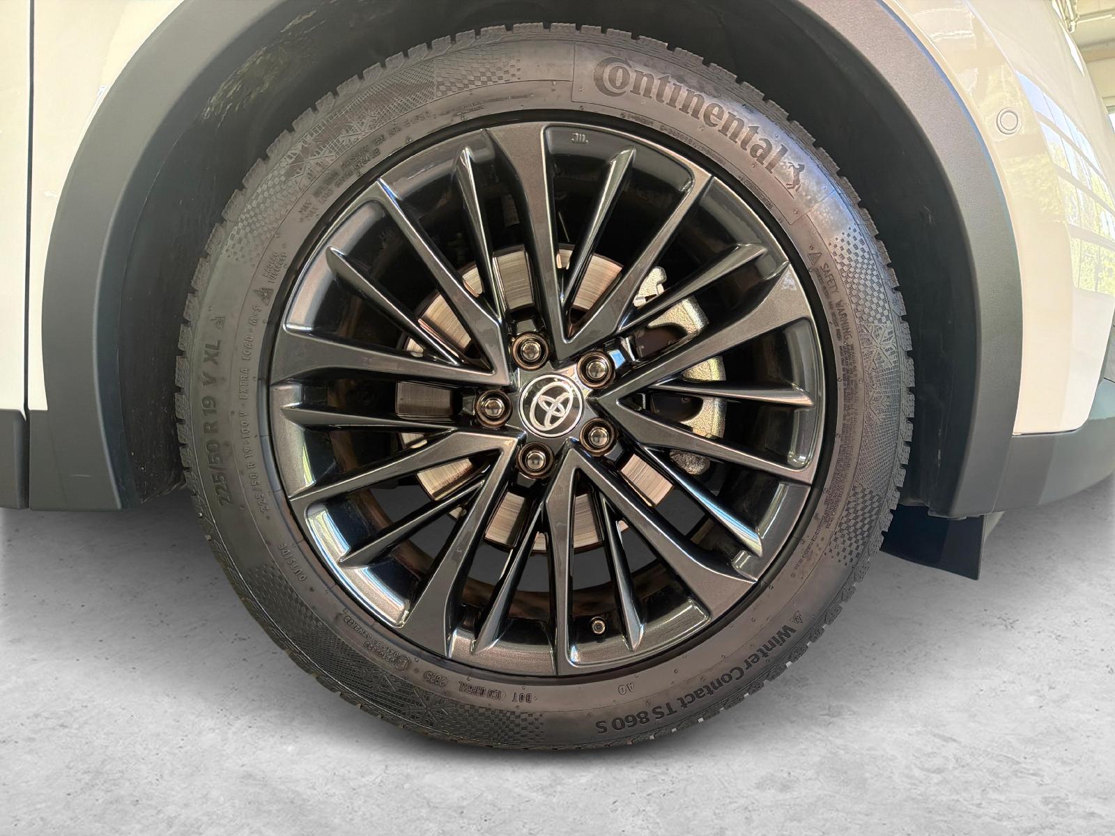 TOYOTA C-HR 2.0 HEV Style 4x4 - Ruote e servizi inclusi-image-13