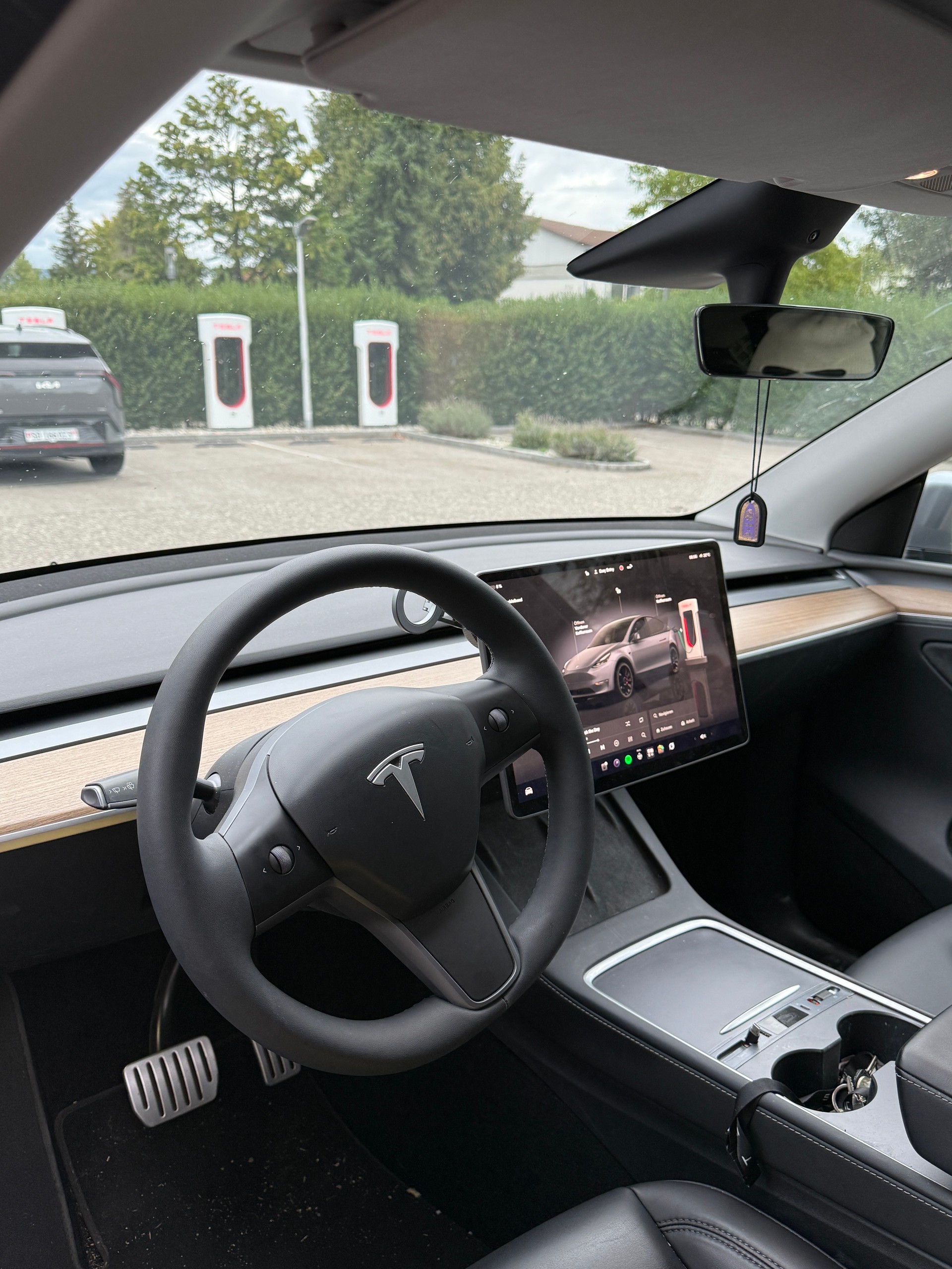 TESLA Performance D-image-2