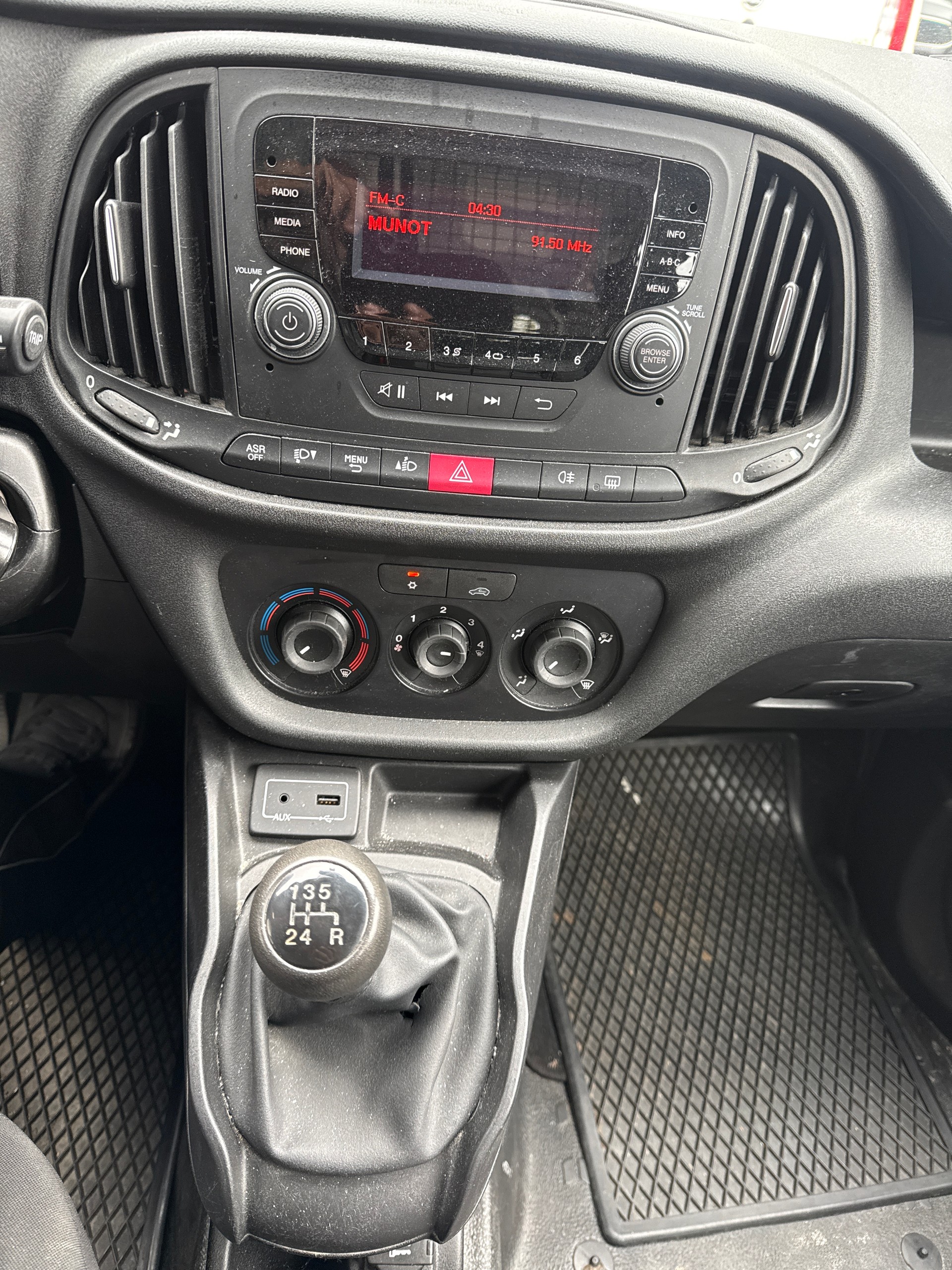 FIAT Doblò 1.4 MPI Cargo Easy Pro-image-8