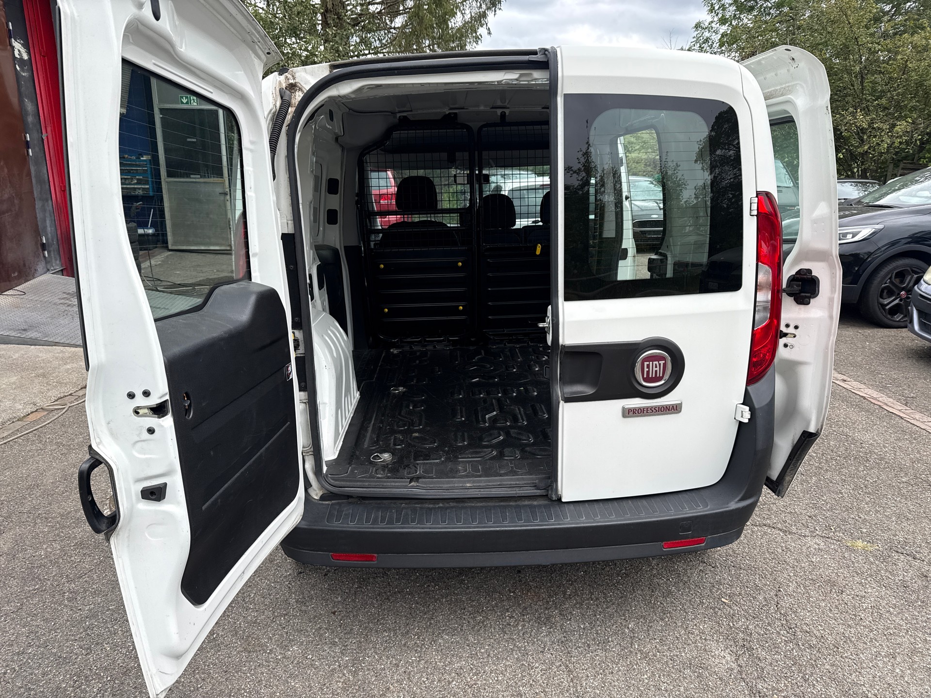 FIAT Doblò 1.4 MPI Cargo Easy Pro-image-15